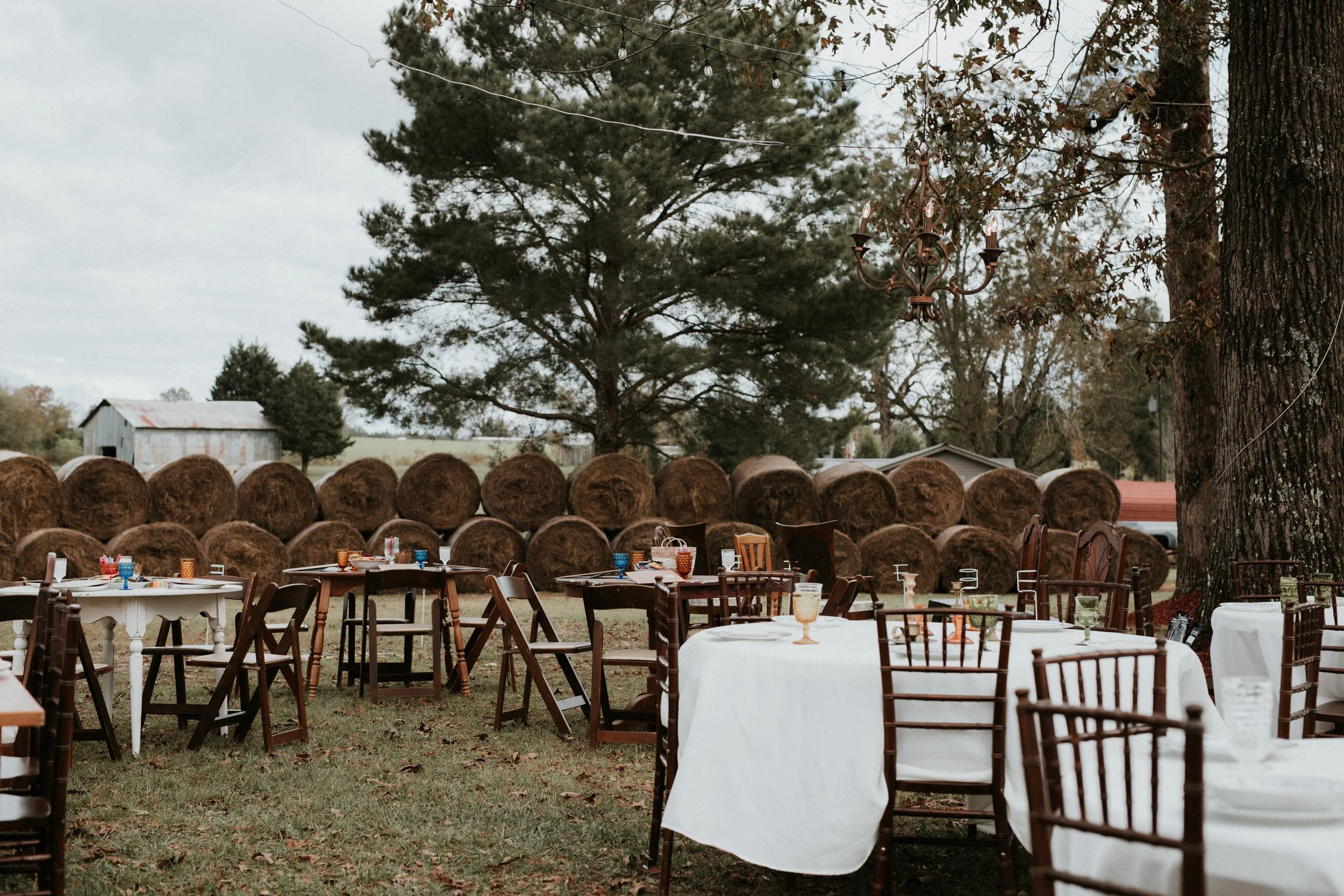 alabama-wedding-photographer-anniston-luxury-storytelling-luxury-best-documentary-ohatchee-backyard-diy.jpg