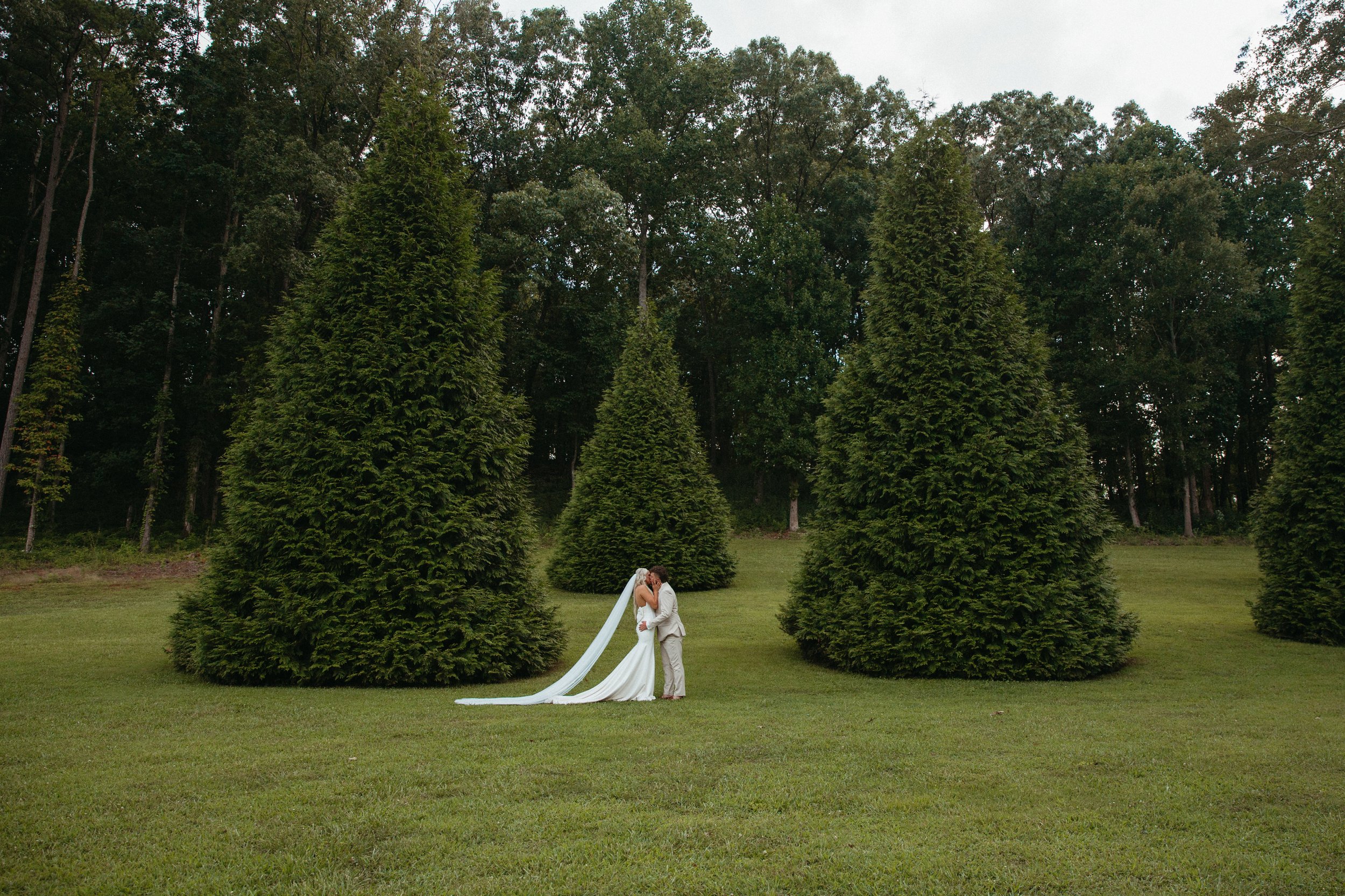 alabama-wedding-photographer-anniston-luxury-storytelling-luxury-best-documentary-hall-farms.jpg