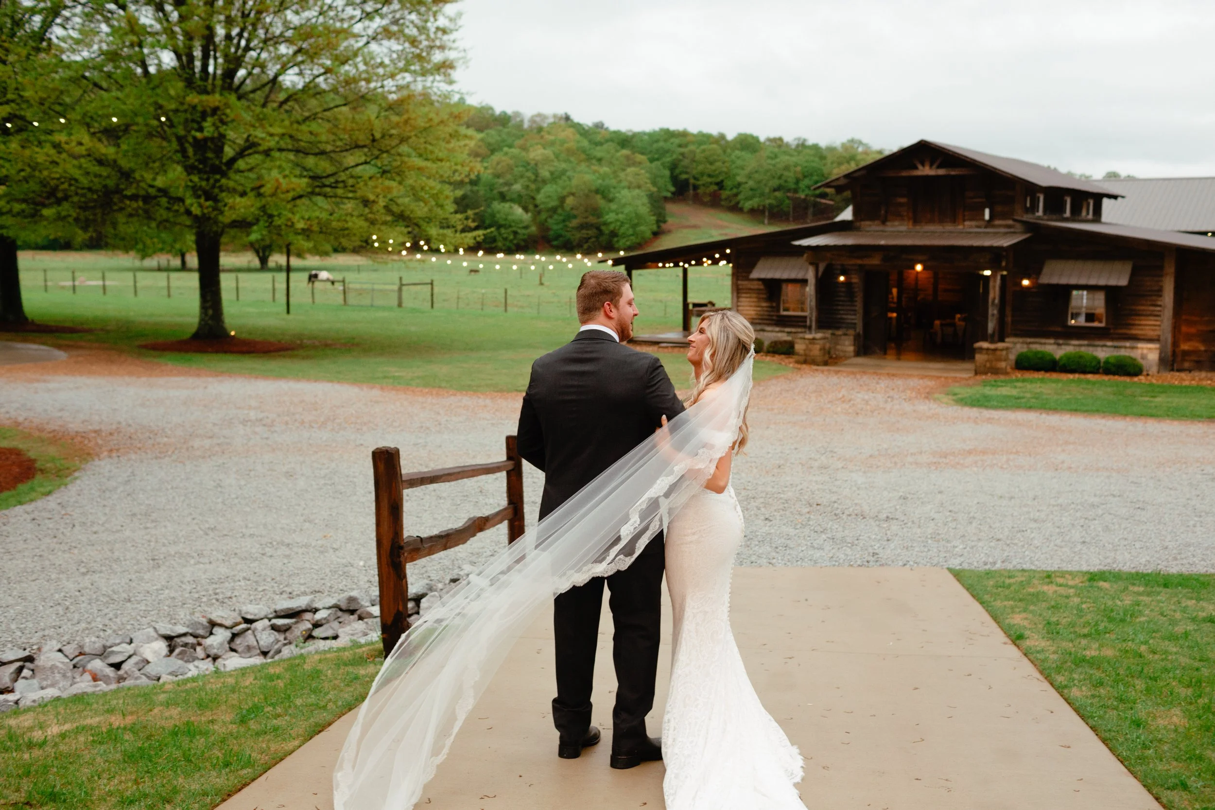 alabama-wedding-photographer-anniston-luxury-storytelling-luxury-best-documentary-hall-farms.jpg