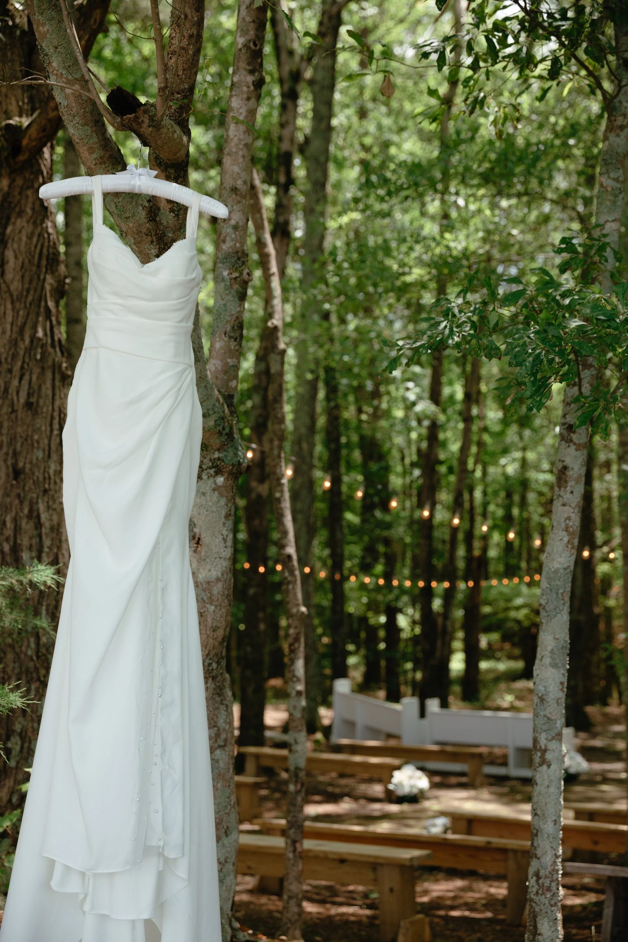 alabama-wedding-photographer-anniston-luxury-storytelling-luxury-documentary-gown.jpg