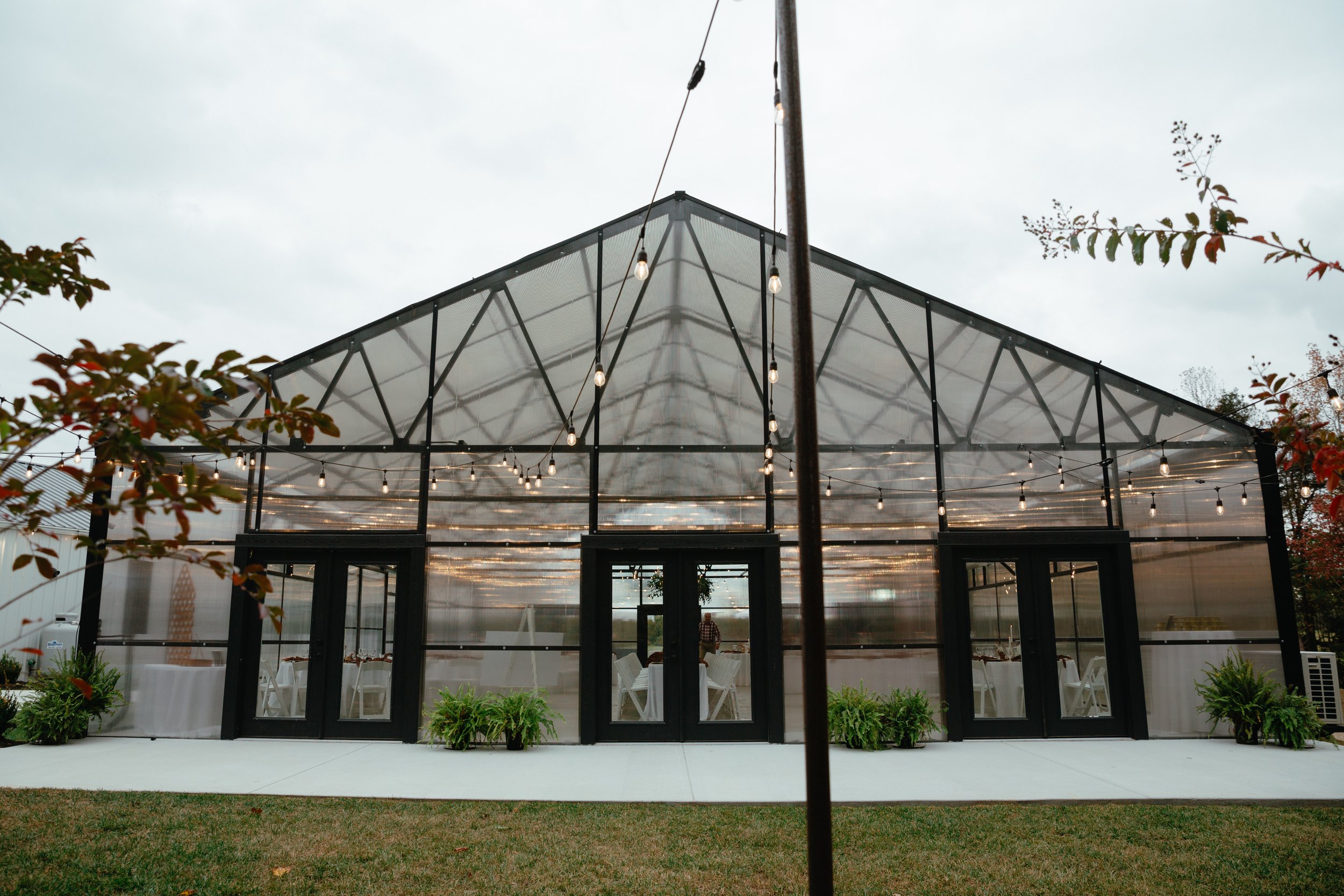 THE VENUE AT LILY LOU’S THE PINES