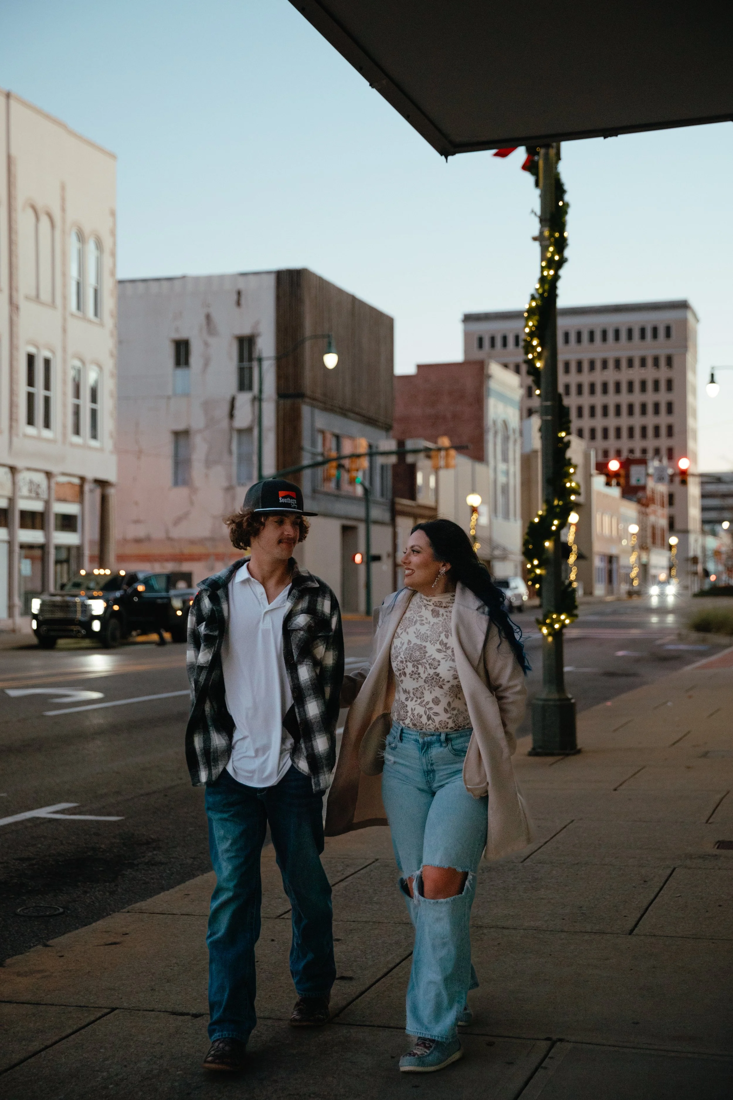 Downtown winter anniston engagement session 