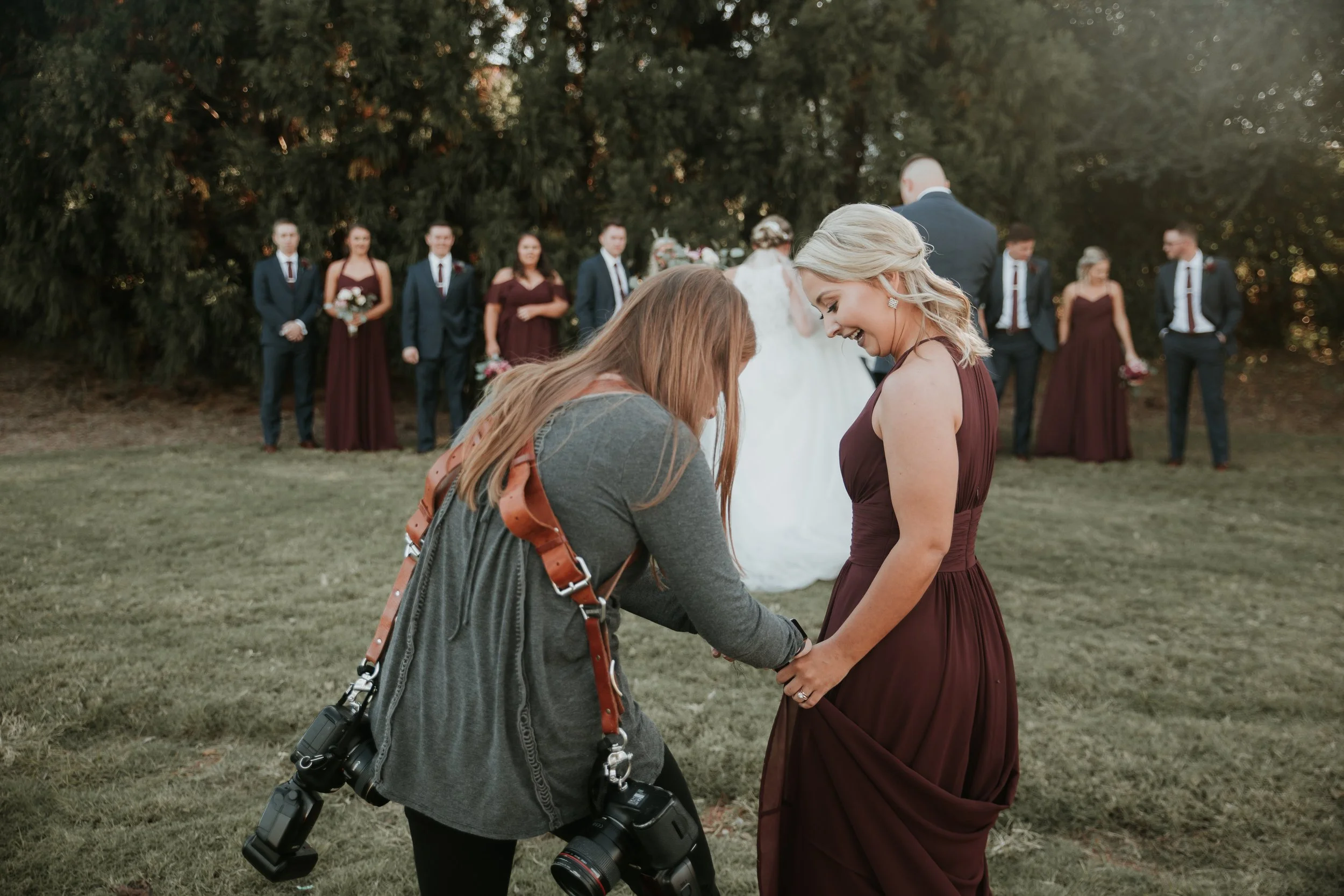 wedding-photographer-helping.jpg