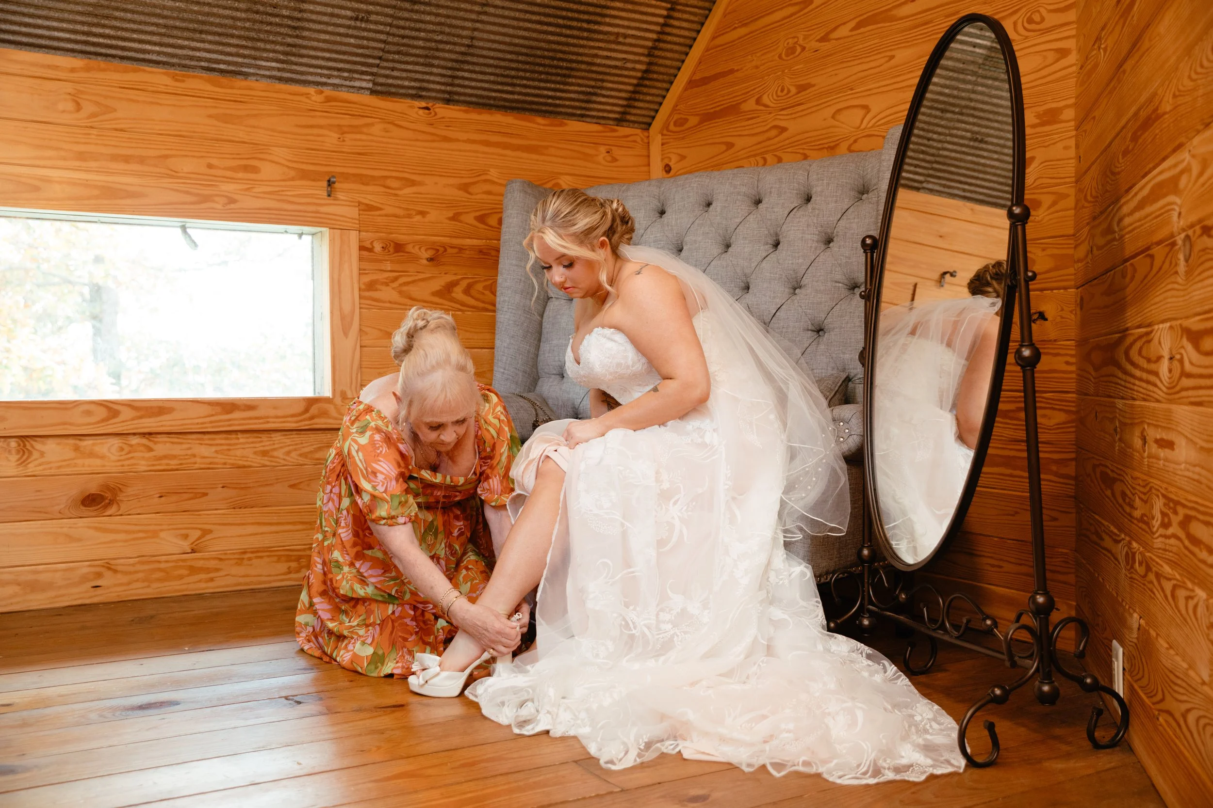back-40-farm-jacksonville-alabama-wedding-photographer.jpg