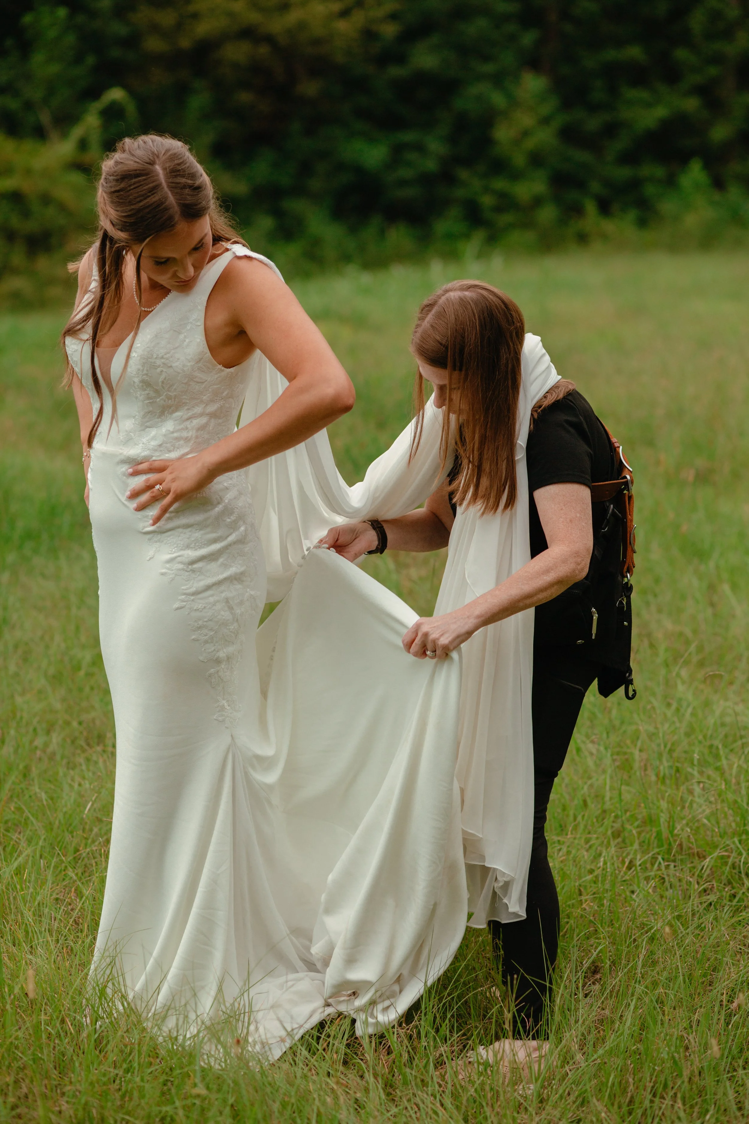 alabama-wedding-photographer-tips-tricks-helping.jpg
