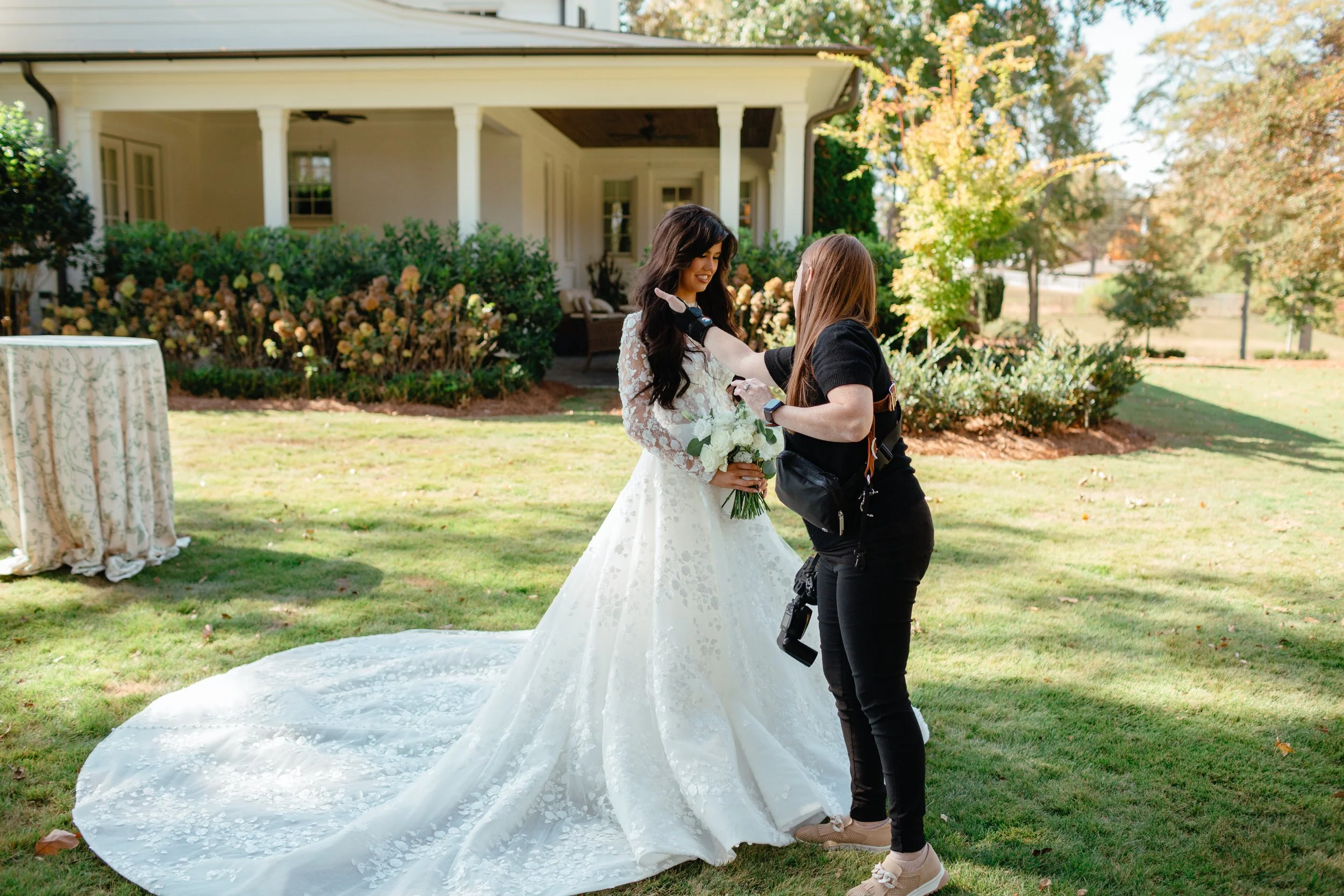 alabama-wedding-photographer-tips-tricks-helping.jpg
