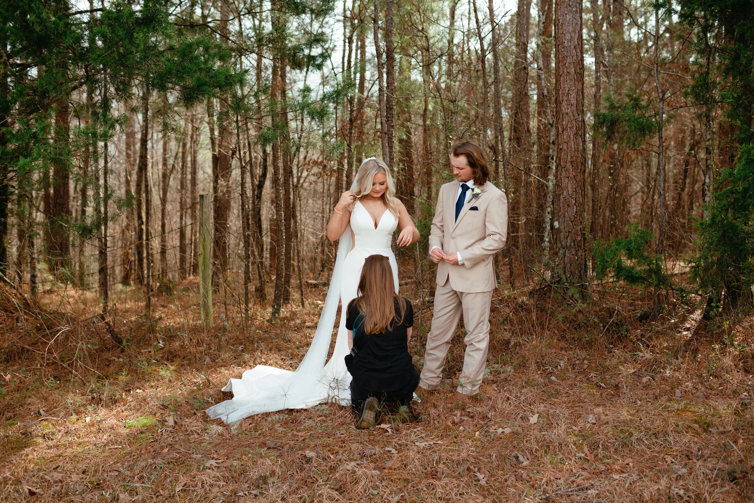 alabama-wedding-photographer-tips-tricks-helping.jpg