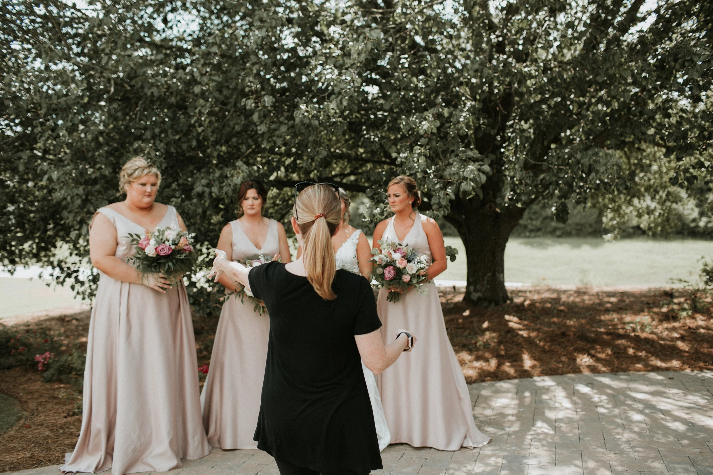 alabama-wedding-photographer-tips-tricks-helping.jpg