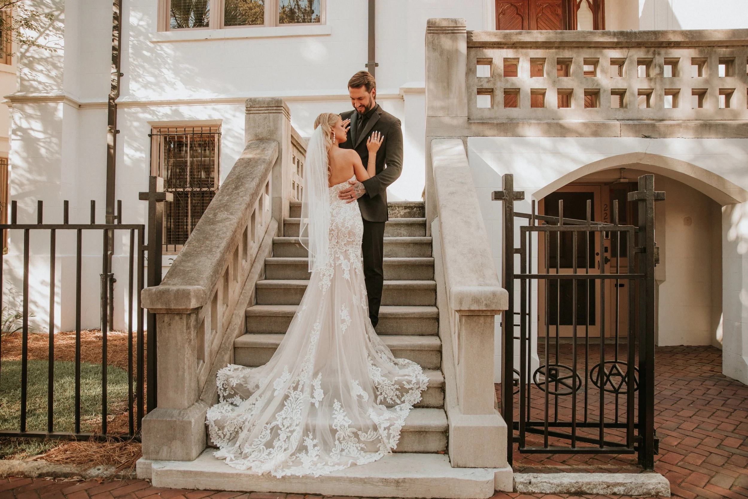 Bride and Groom portrait in destination Weddng in Savannah, Georgia elopement