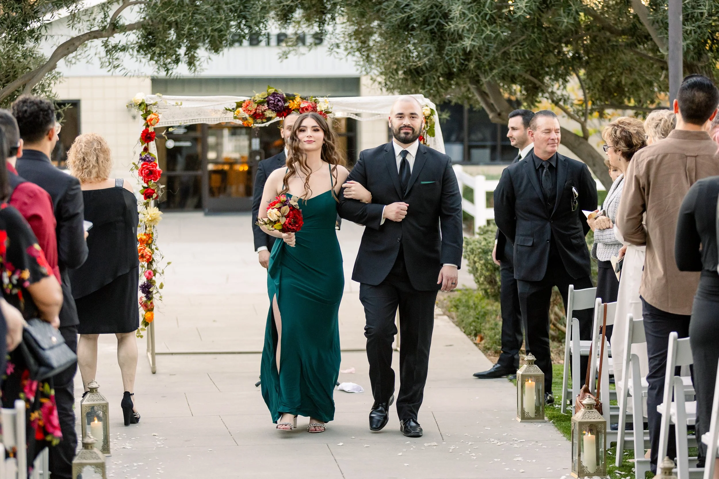 Deeper, moodier fall wedding colors under sunny skies