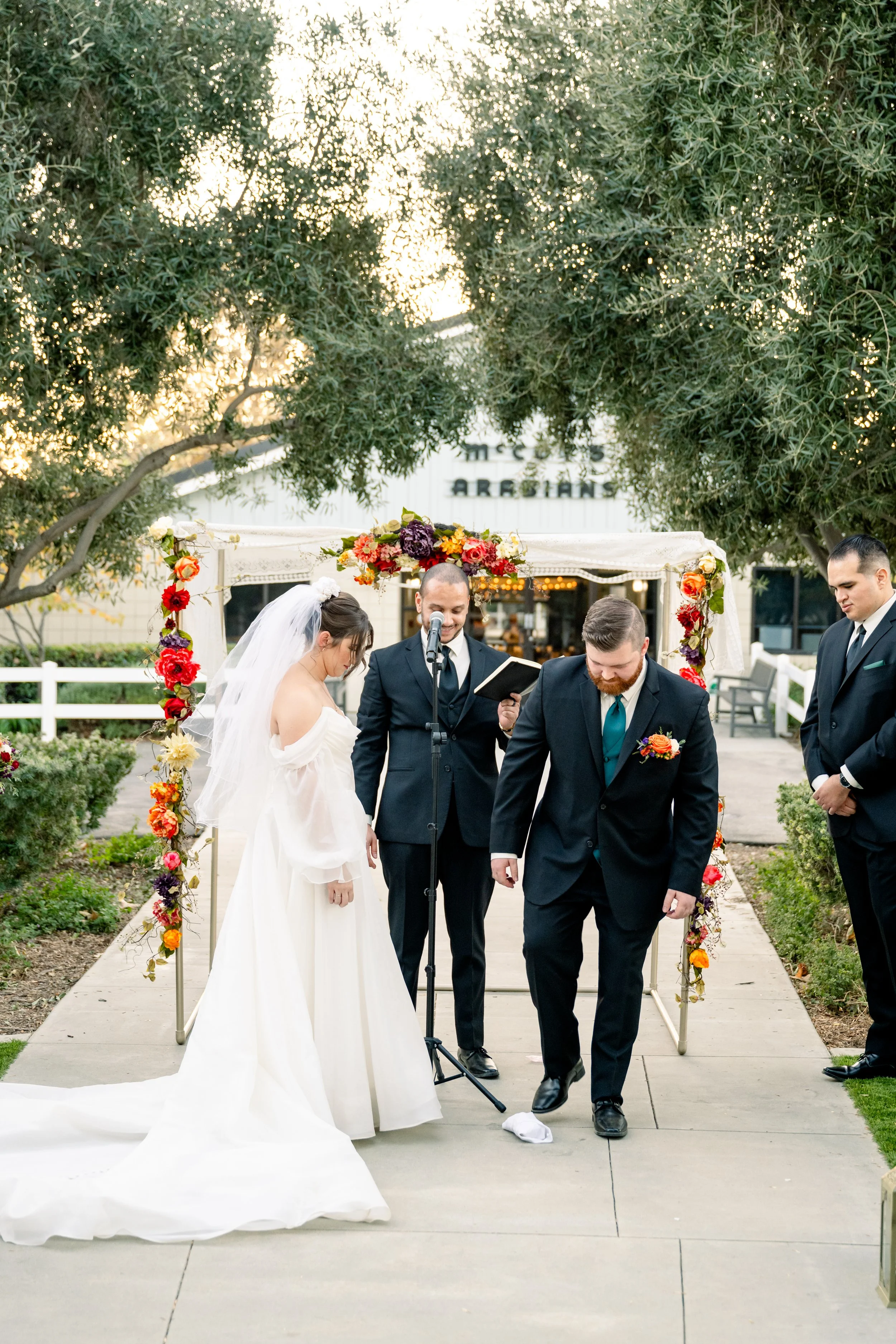 Non-traditional details that made this fall wedding theirs