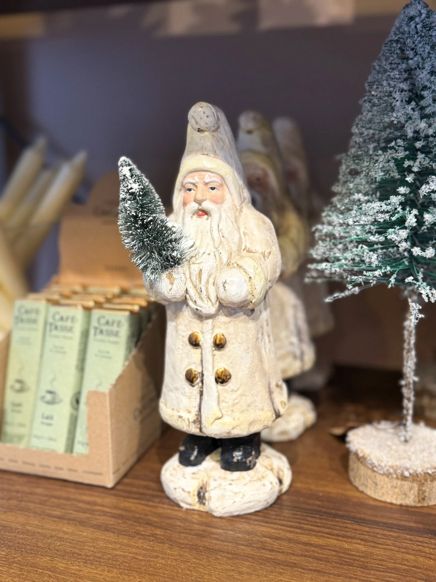 12 Days Of Christmas- December 12th- 12% Off Santa&rsquo;s, Snowman and Gnomes 

#foragesistersfloraldesign #12daysofchristmas🎄 #quincywa #santa #holidayshop #shopsmall