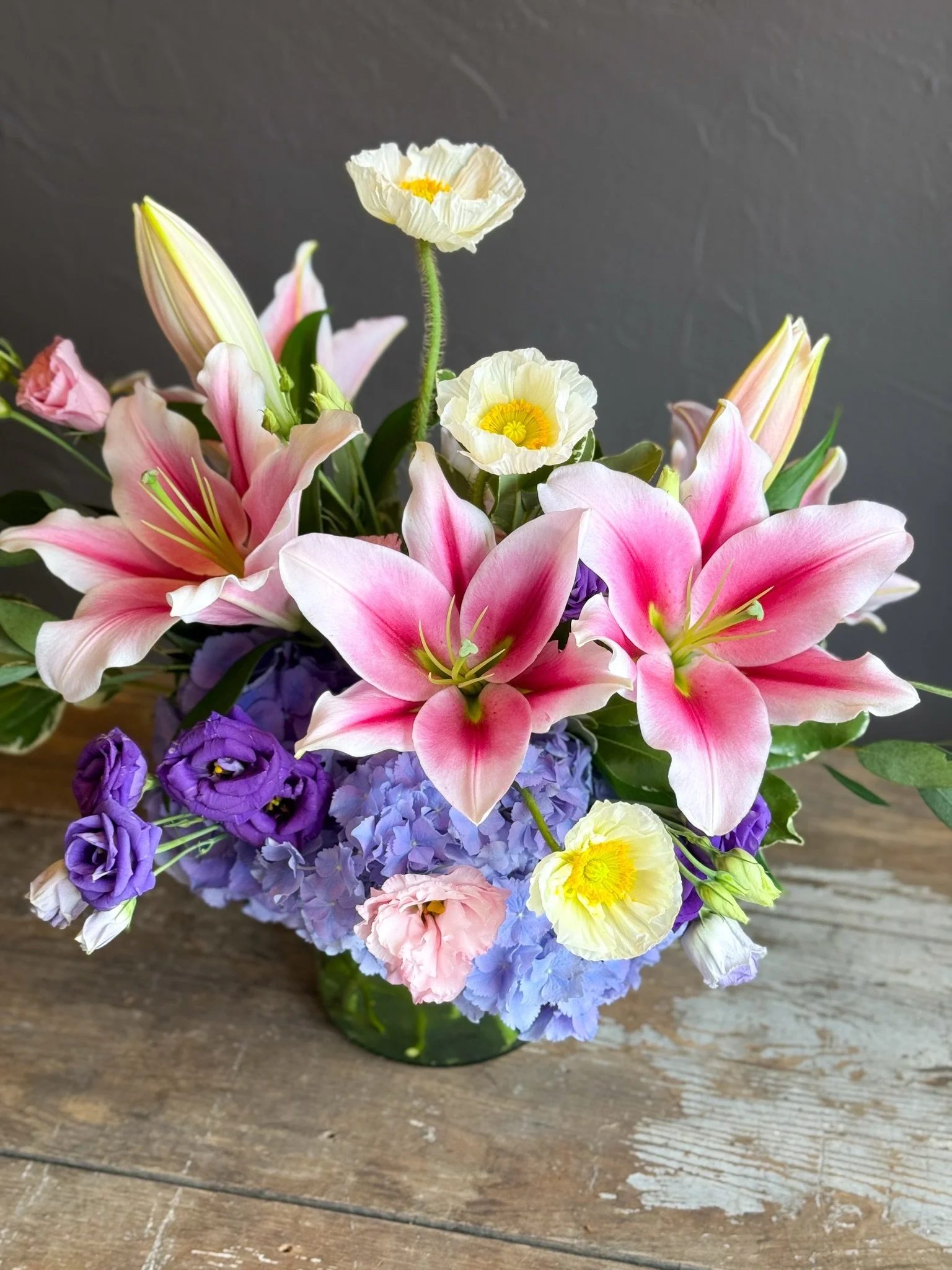 Soft spring colors, fragrant stargazer lilies, dreamy hydrangea, delicate poppies, and the prettiest touches of lavender + blush 🤍🌸✨
Mother&rsquo;s Day flowers are officially here and ready to celebrate the women who love endlessly, give selflessly