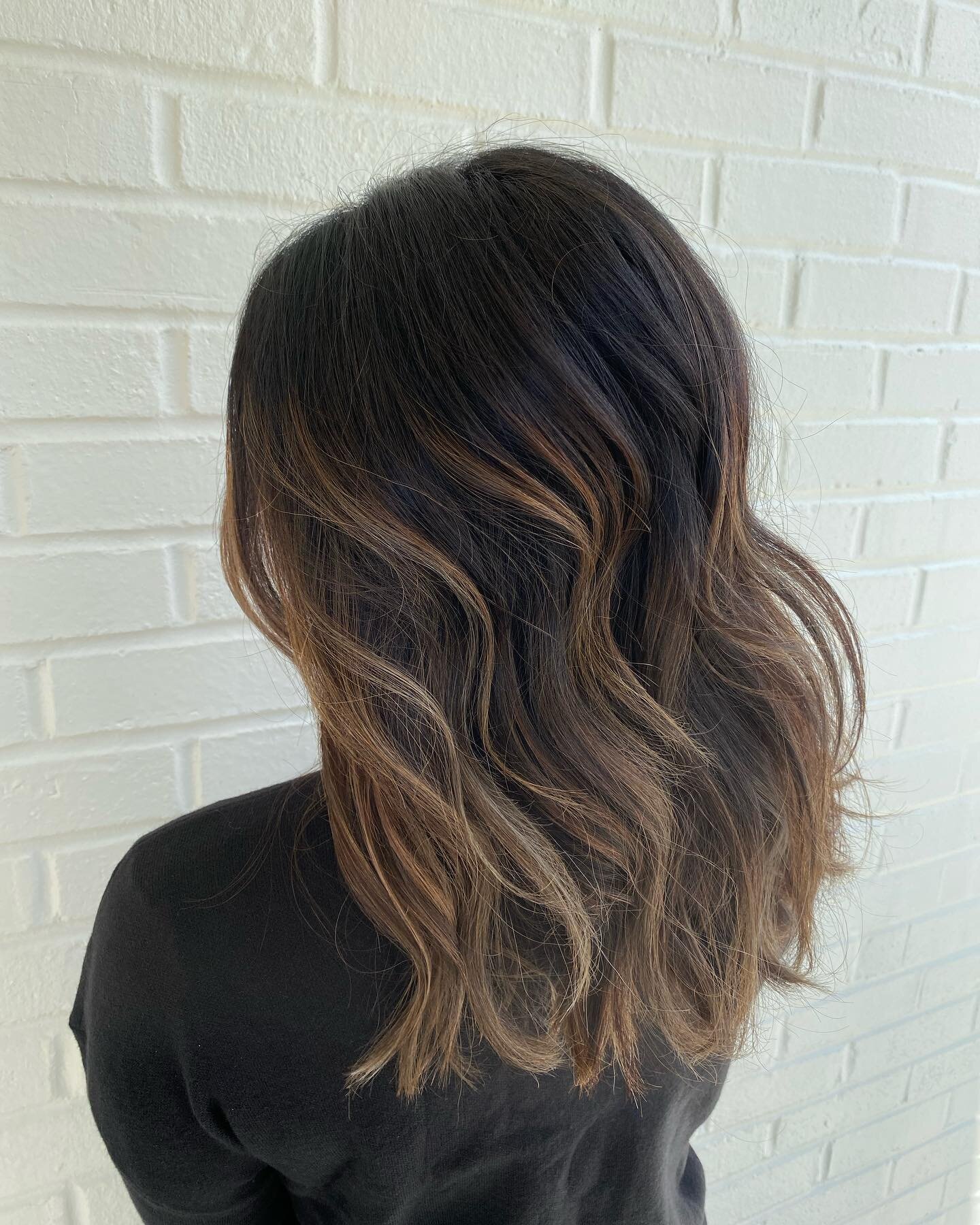 🤎 

#clarksvillemoms #clarksville #clarksvilletn #clarksvilletennessee #clarksvillehairstylist #clarksvillestylist #clarksvillehair #clarksvilleconnect #joico #pravana #redken #unite #newhair #teasylights #freshcolor