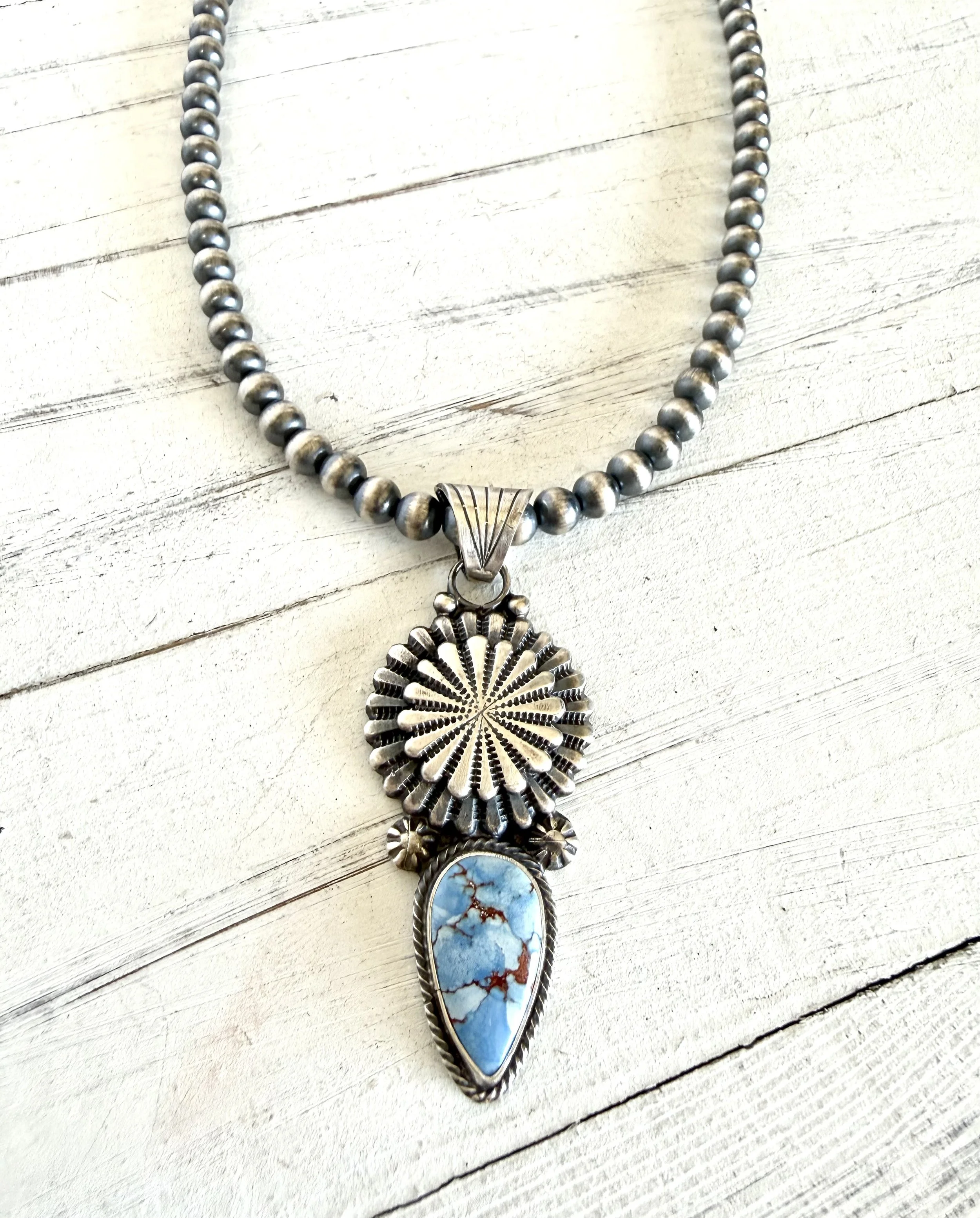 Golden Hills Beauty Necklace