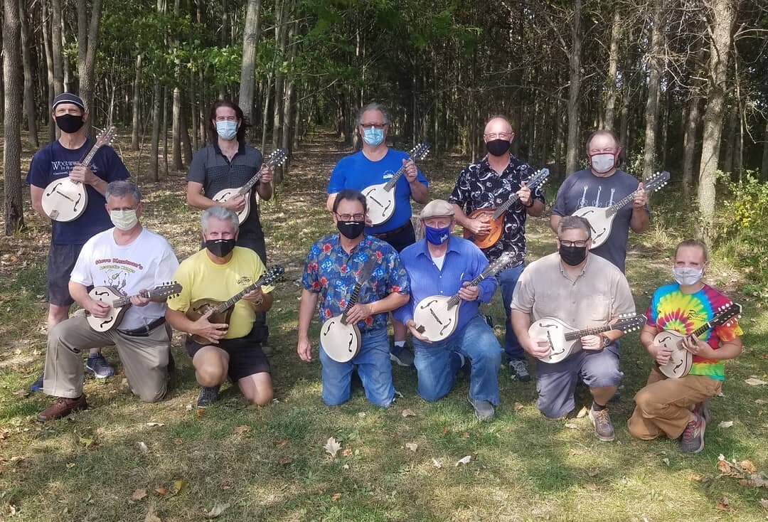 Final day of Mandolin class.
What a great group!
@marcadamsschoolofwoodworking 
#mandolinbuilding 
#mandolin
#mandolinplayer 
#mandolincafe 
#woodworking
 #woodworkingschool 
#bluegrassmusic 
#bluegrass