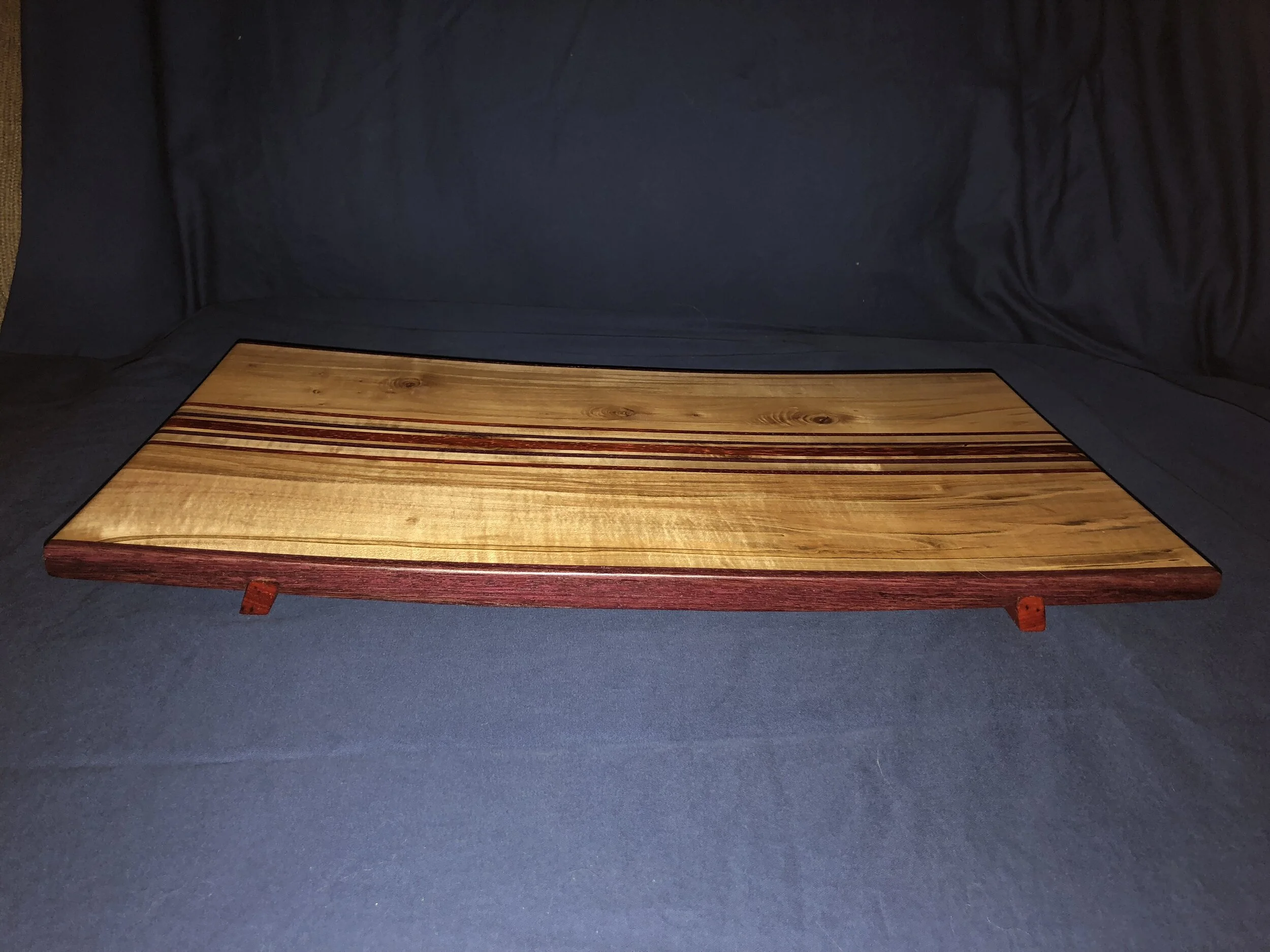 A beautiful serving tray. The tray is curved to stand out. 