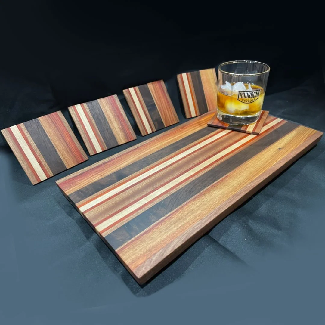 Hey another beautiful serving tray with some coasters. 
