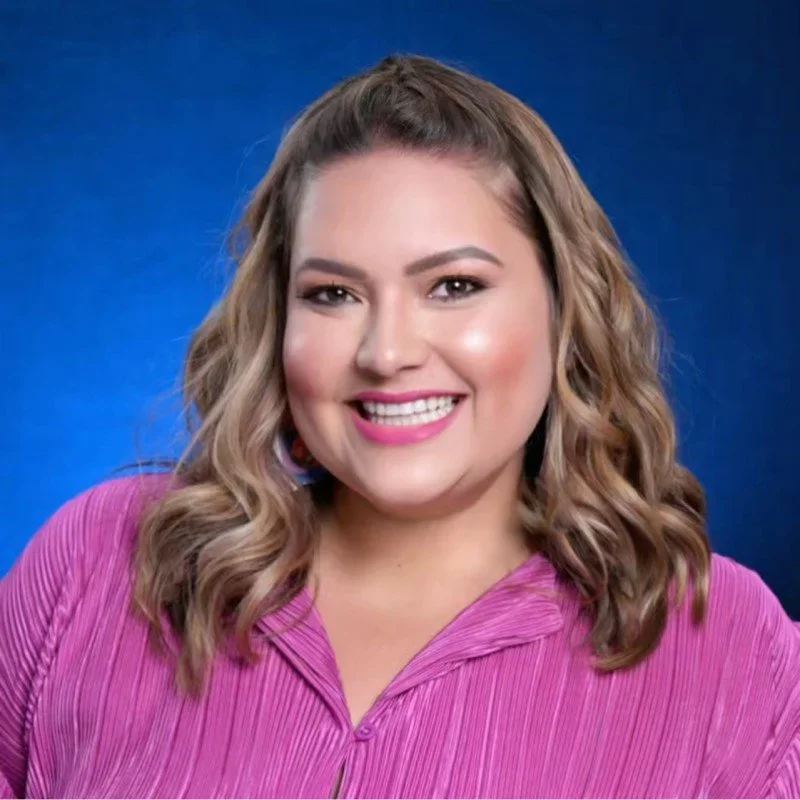 Headshot on blue background of FPRA Orlando President-Elect Jennifer Marcial Ocasio 