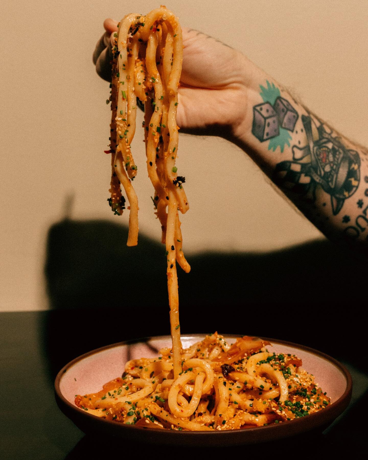 Cabbage &amp; Cold Noodles.

A Midwest love letter to cold lo mein.

Cabbage grown by our friends @thaxtonsorganicgarlic and the best udon noodles we could find from Park to Shop, our go-to @asiatowncleveland grocer, marinated in @akronhoney, our hou