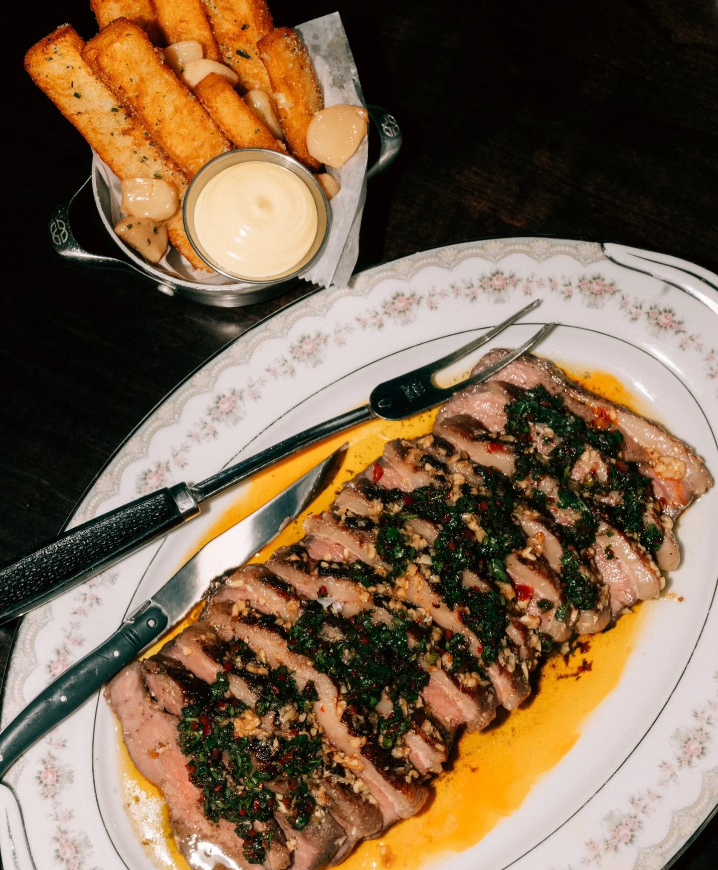Steak Cordelia
Ohio @certifiedangusbeef Picanha, lightly cured with koji, koji helps tenderize and intensify its natural savoriness. After searing, the steak rests in a beef fat garlic butter, which draws inspiration from Montreal steak seasoning- th