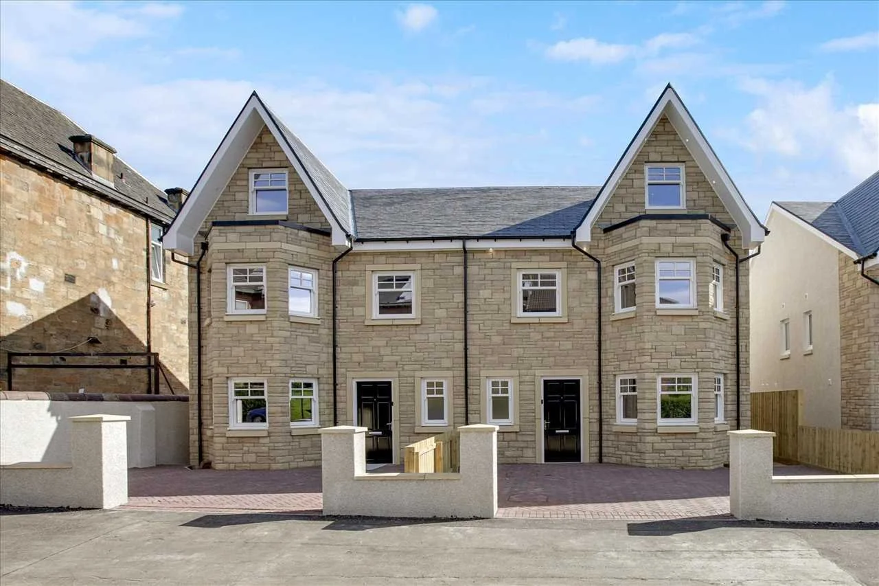 Circus Drive Dennistoun 01B.jpg
