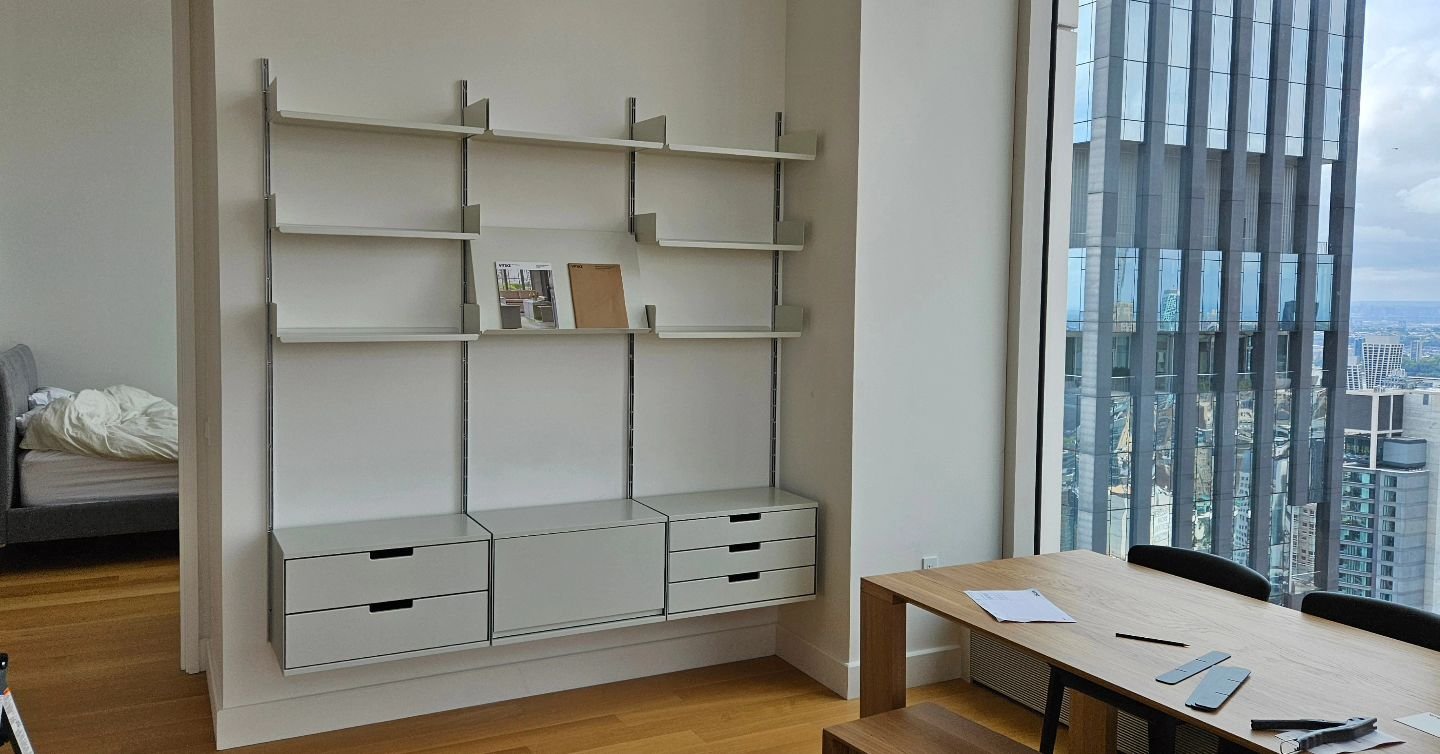 #vitsoe #VitsoeNYC #Vitsoe606 #VitsoeShelvingManhattan #VitsoeInstallation #ManhattanMounting
