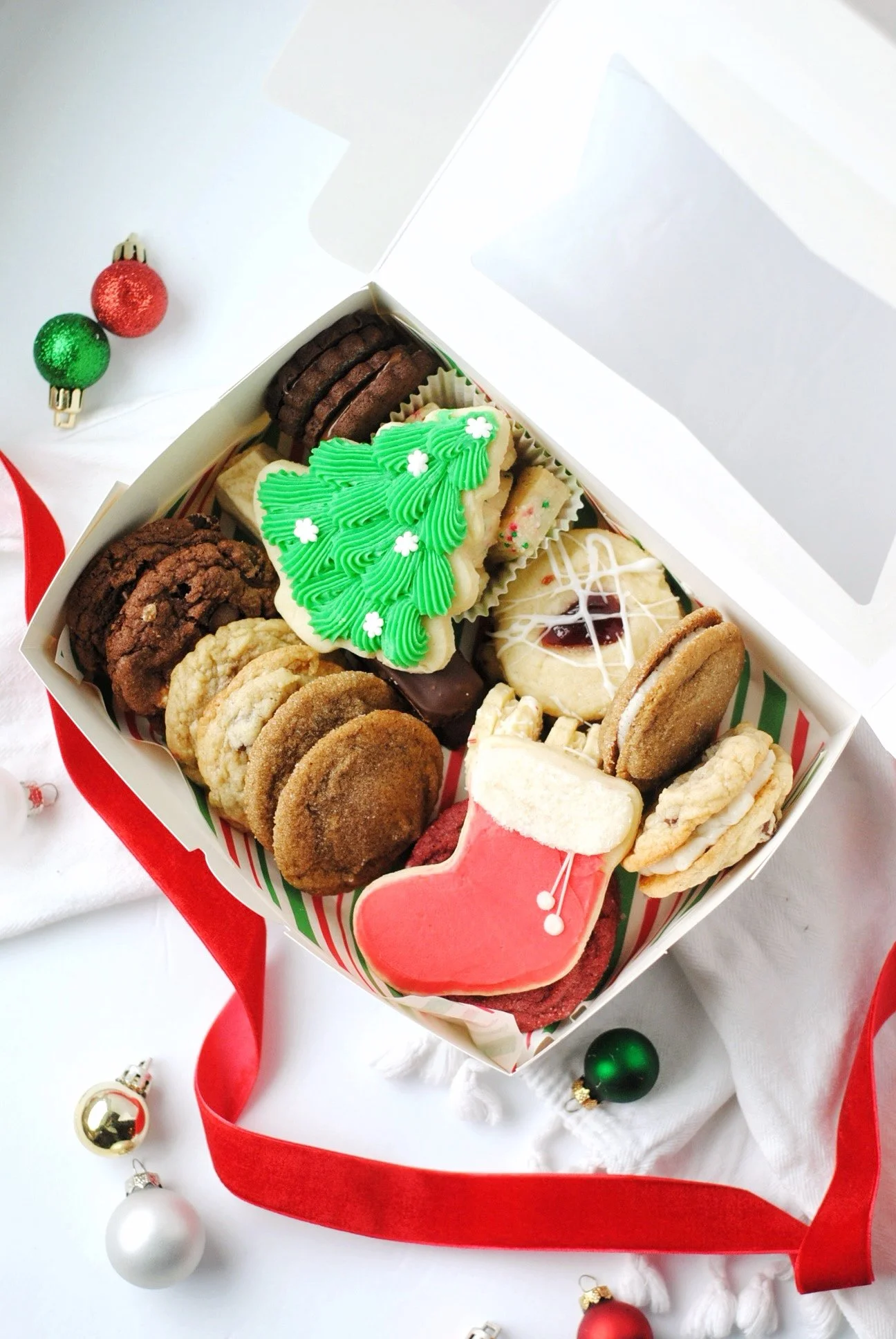 Assorted cookie box for sharing or gifting