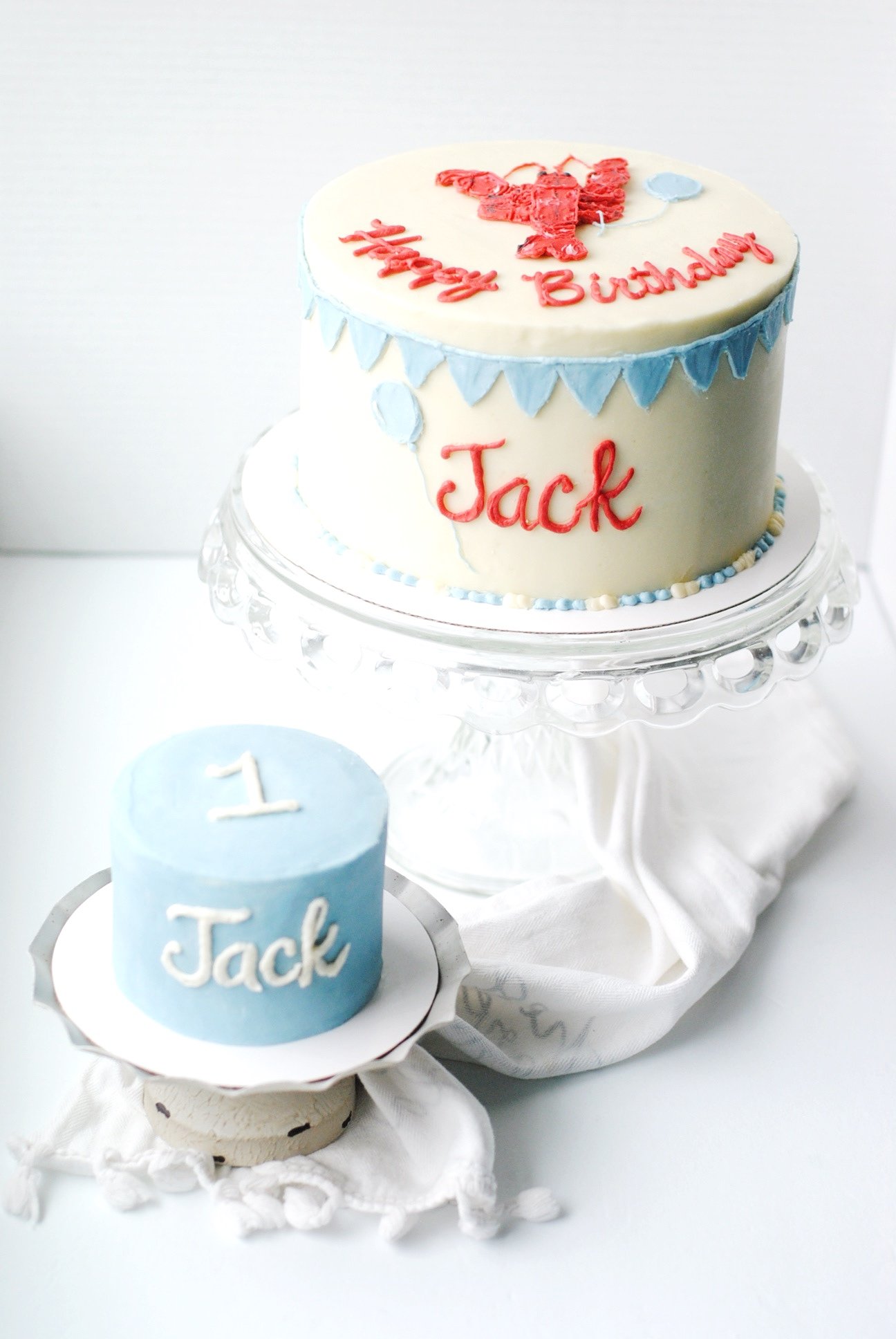 Crawfish first birthday cake.jpg