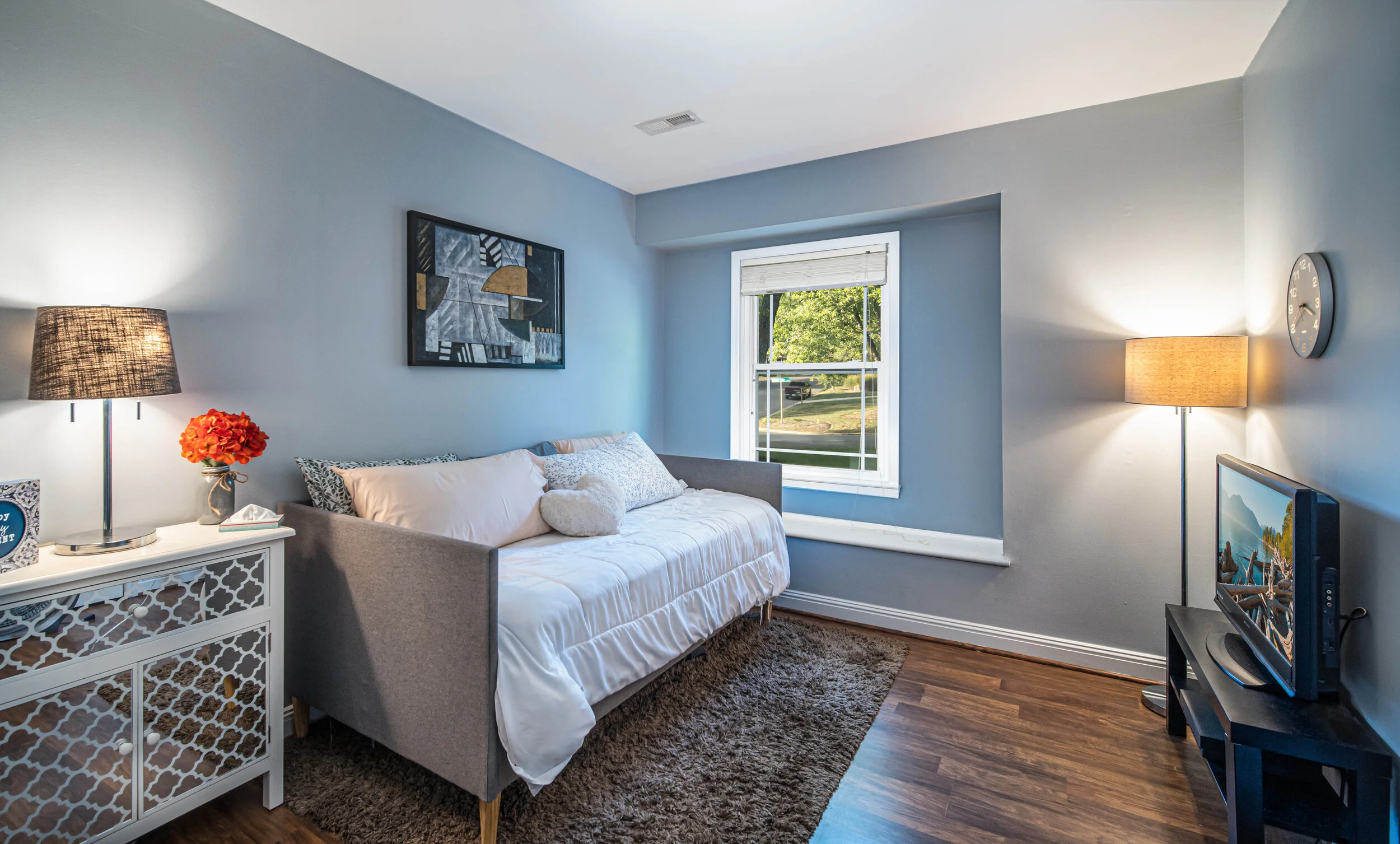 room fixed (1 of 1).JPG