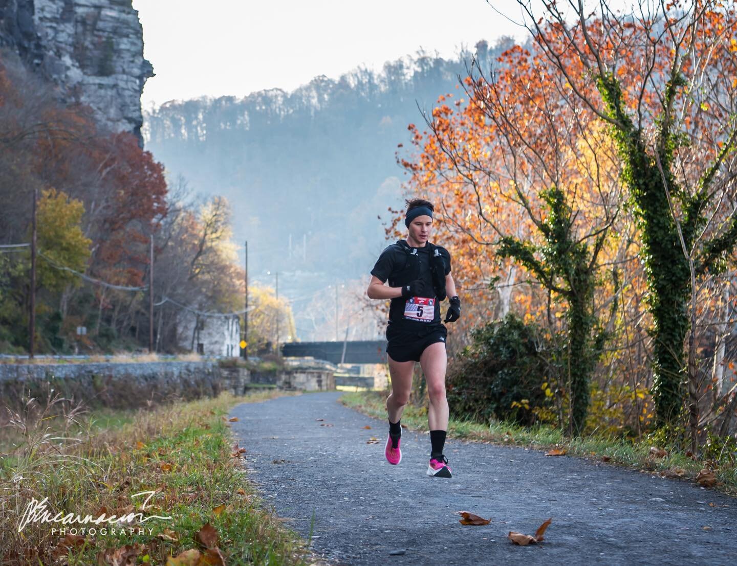 A race report from #JFK50 is up at the link in my bio for anyone interested enough to give it a read. Thanks to @paulenki for this shot!