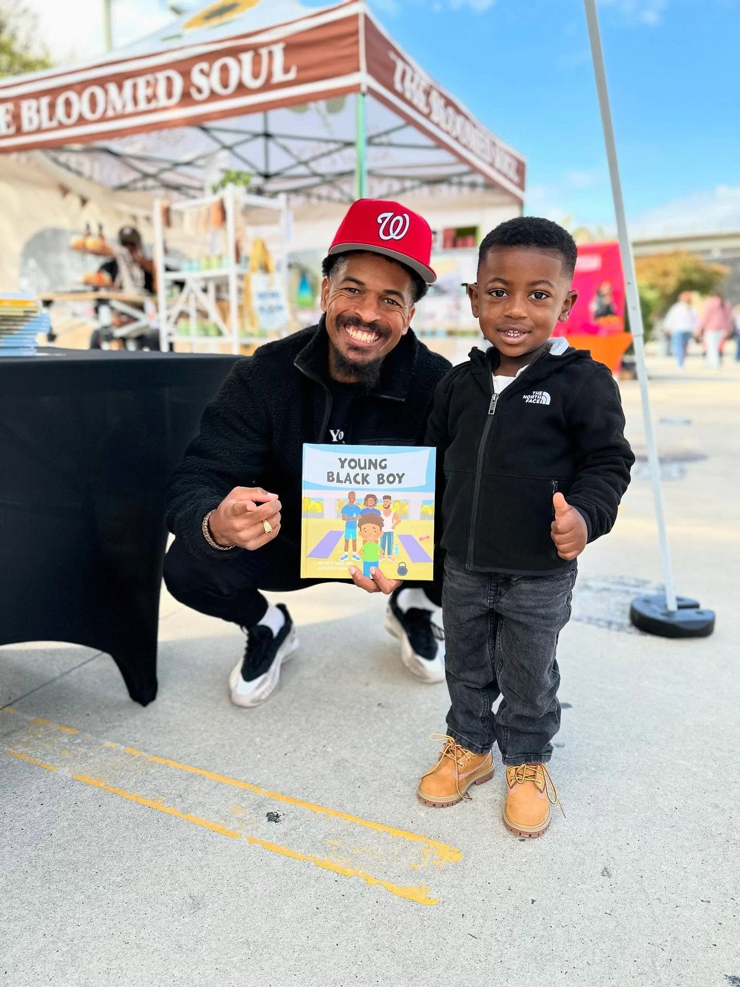 @the_ultimatepopupshop is always a vibe. 🙌🏾

Much love to everyone that pulled up on your boy! 🖤

My heart is full! 🥺🙏🏾