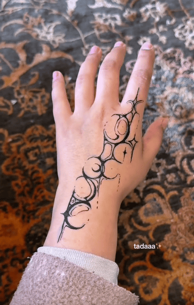 awesome thing to draw on your hand