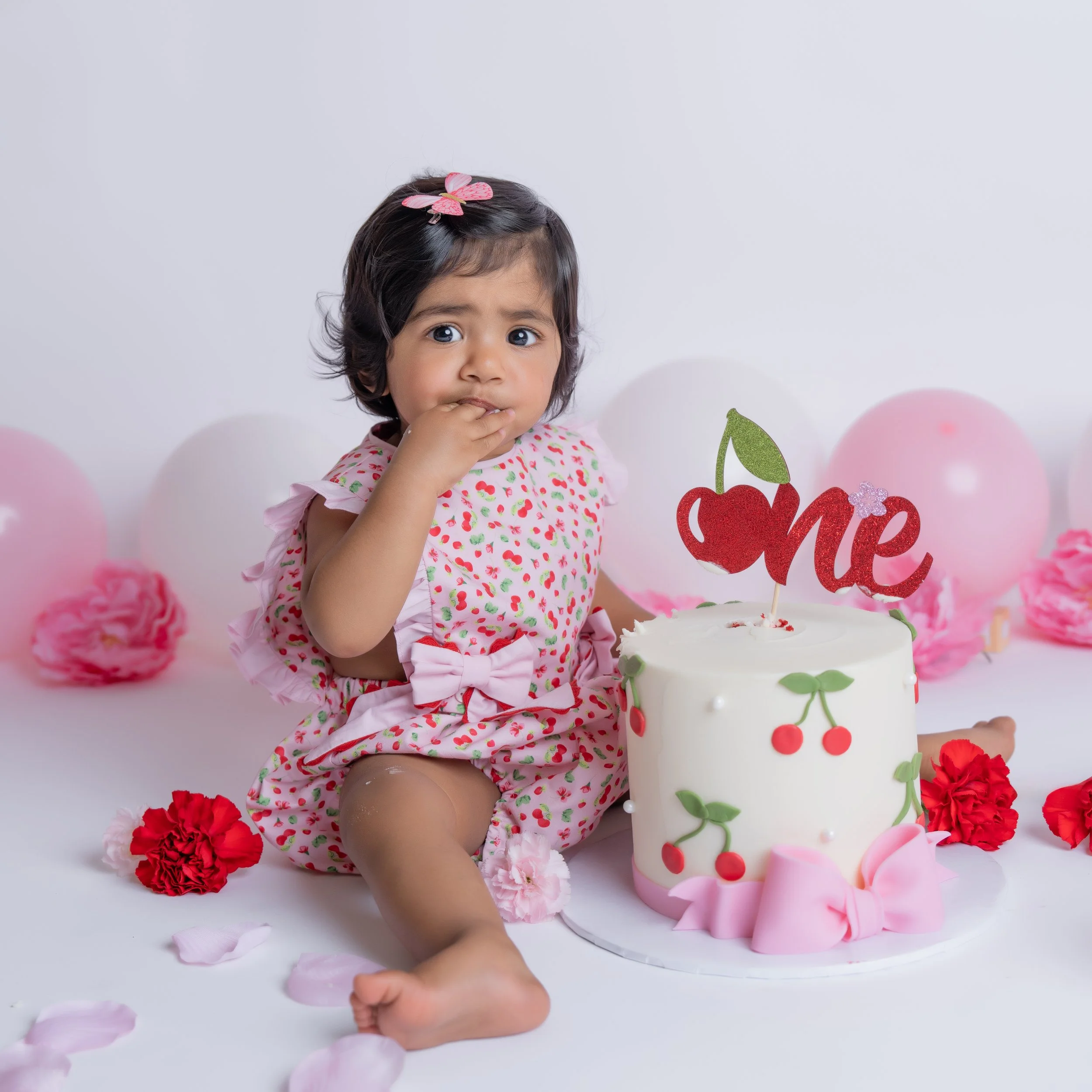 Happy 1st birthday Aarvi. Ana Rattray Photography-13.jpg