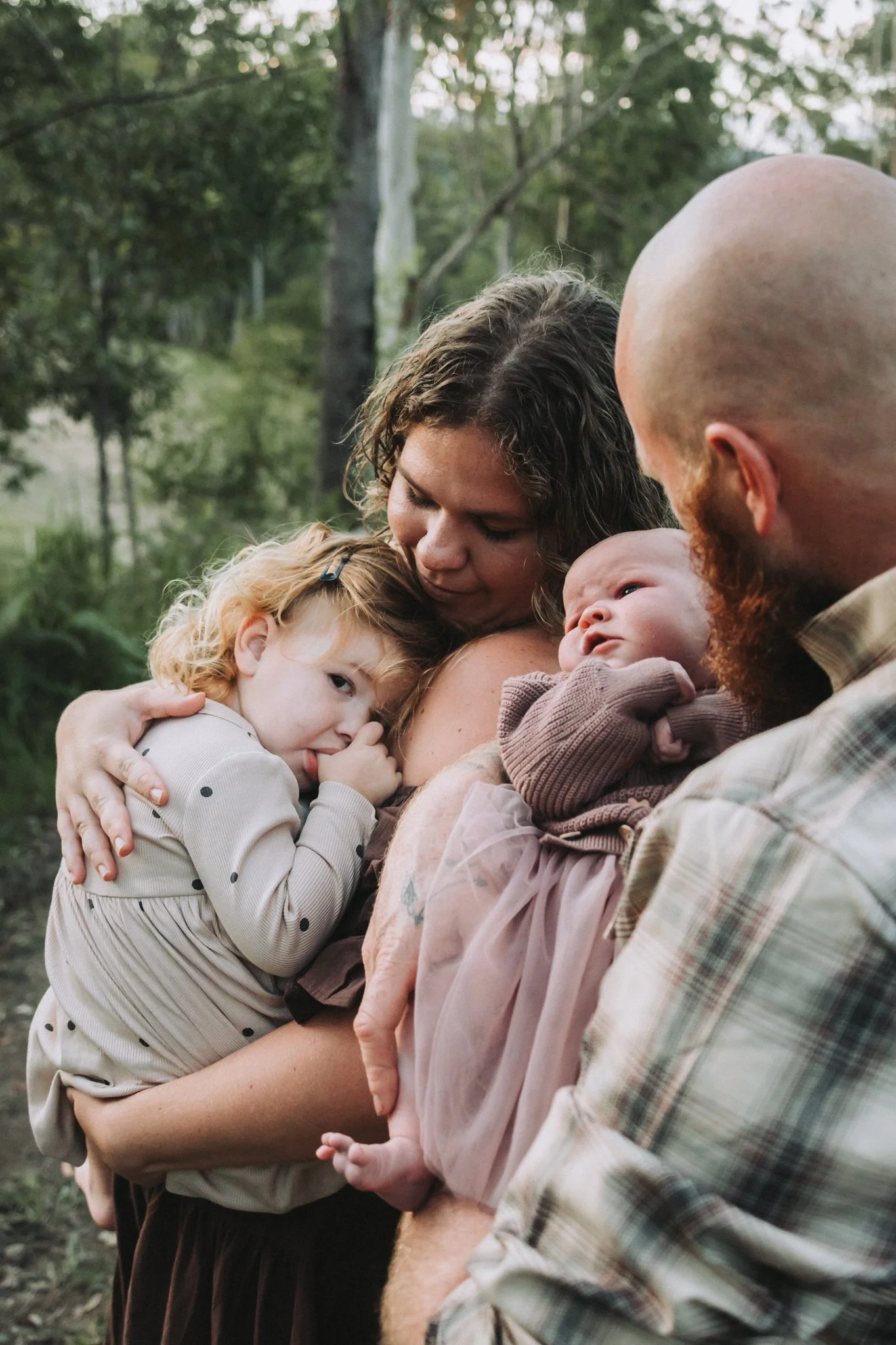 Sunshine Coast Family’s Barefoot Bushland Adventures: A Heartwarming Family Photography Session Filled with Laughter and Love