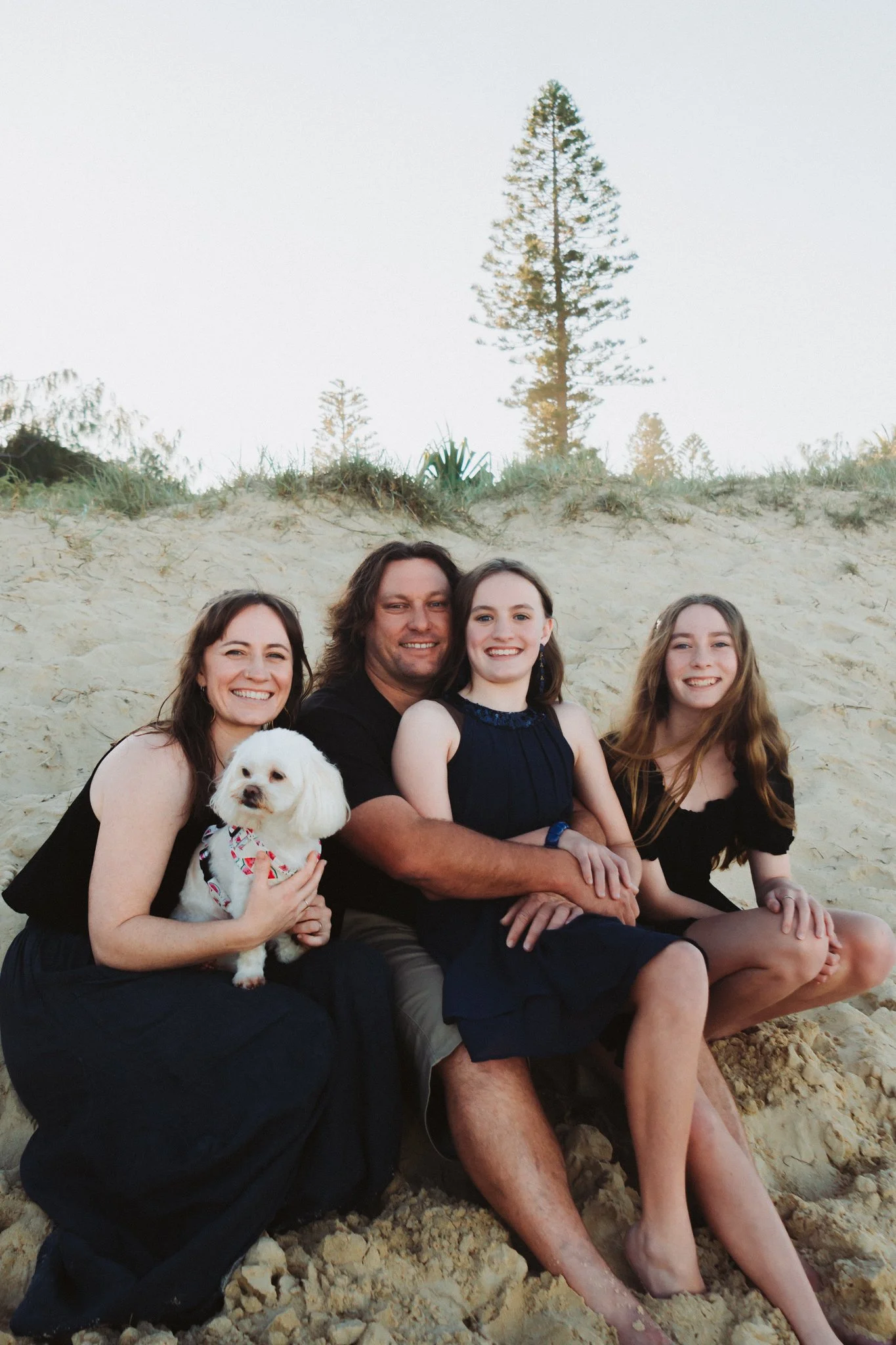 Family Fun and Connection in Focus: A Vibrant Sea Side Photography Adventure at the Stunning Sunshine Coast’s Kawana Beach