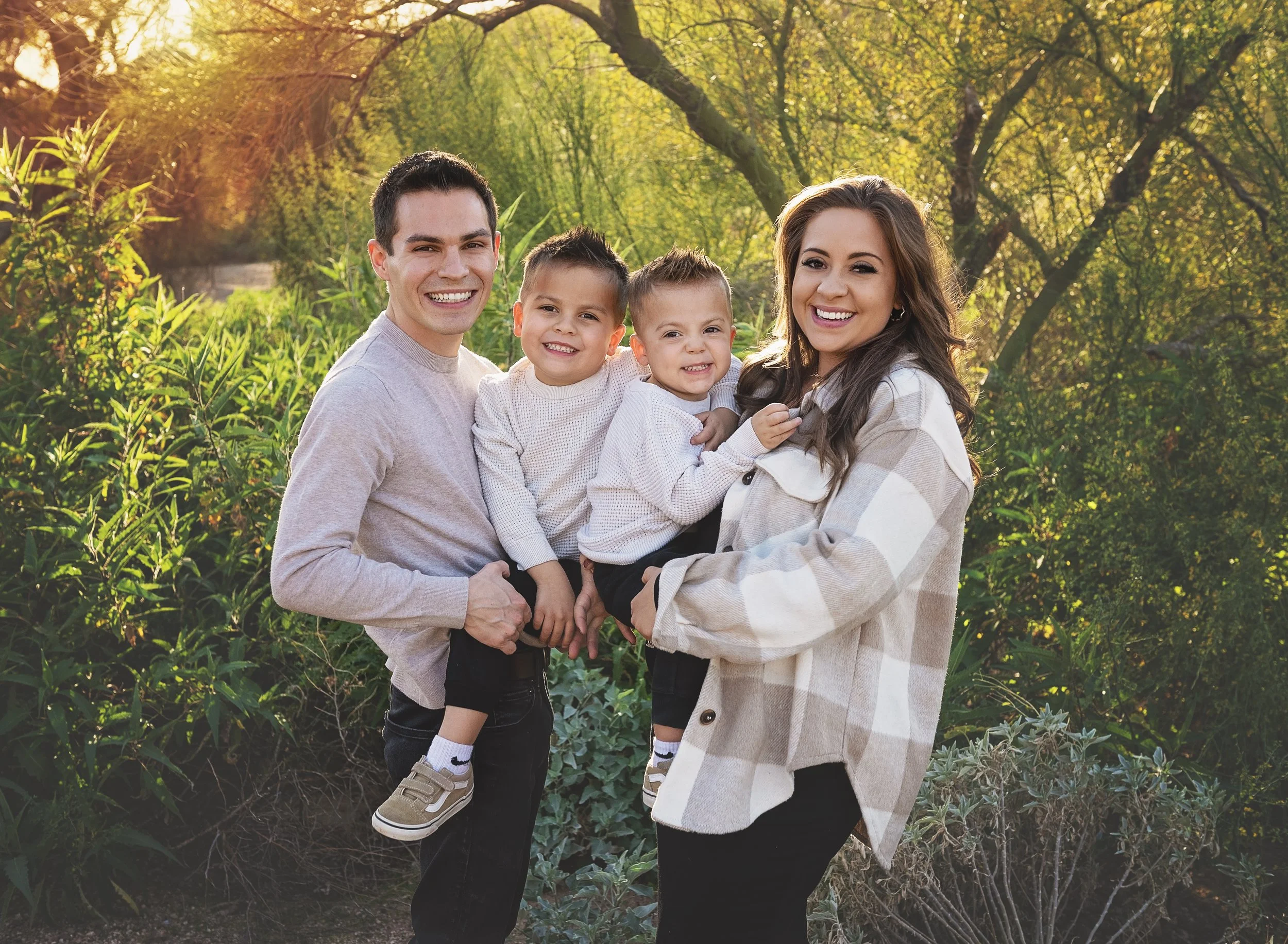 Jacob_Family_2022_November_163 copy.jpg