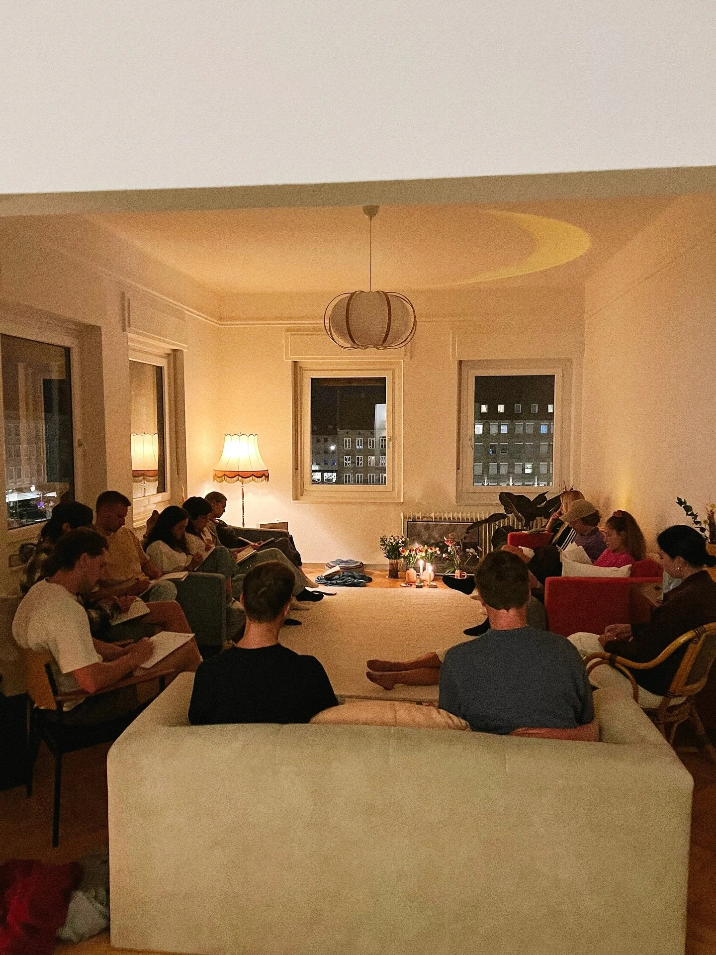 Last night to share and experience the power of the recent lunar eclipse - we gathered as a little sangha, a circle of hearts in @studio.haum 🌕 

We came together as a quiet rebellion - going against the notion of always doing. Always on. 

A time t