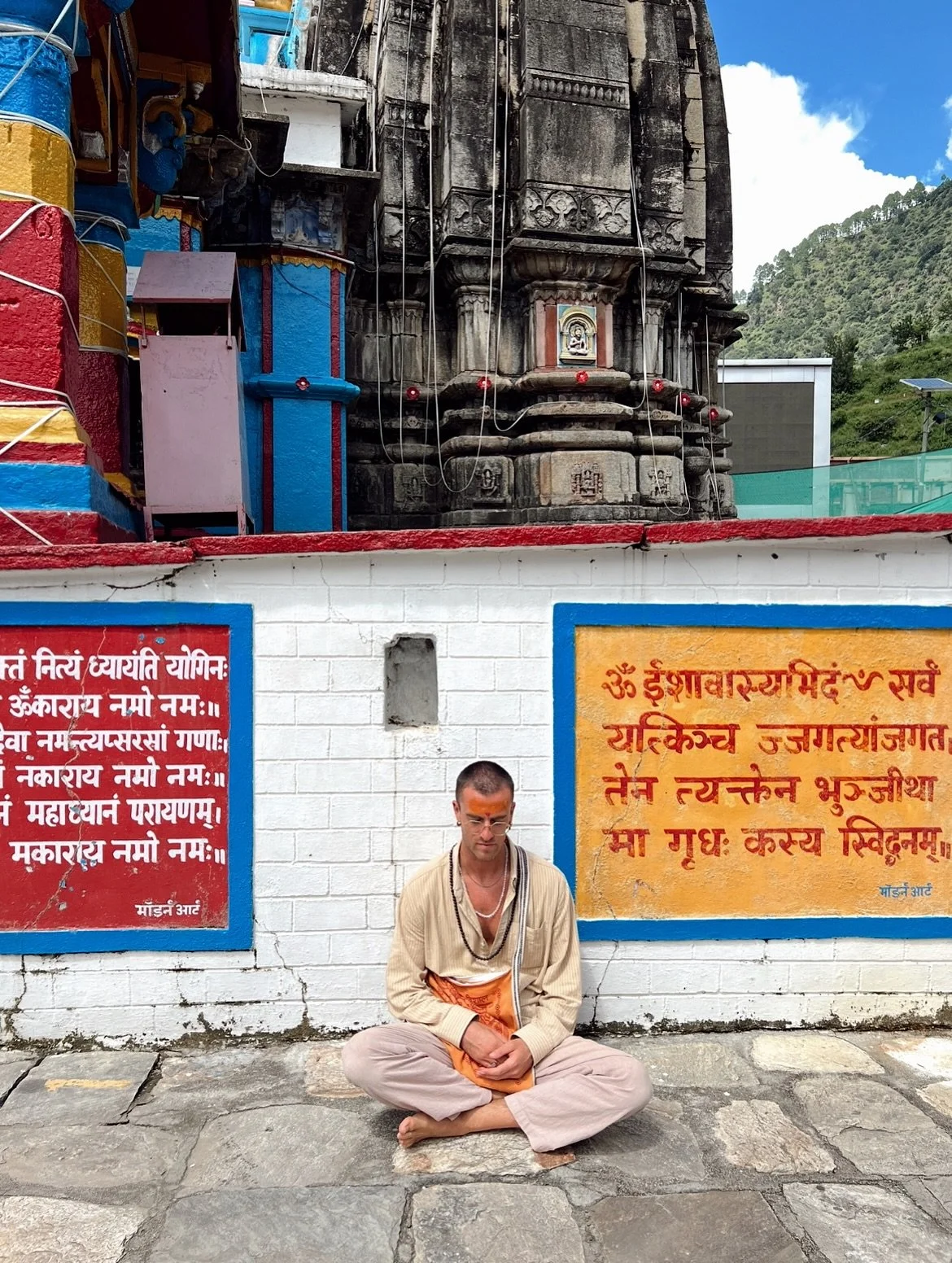 Around a year ago, I left an ashram in southern India where we were meditating non stop for 3 months.

At times for up to 13 hours a day. 

Then I travelled north - deep in the Himalayas of Northern India&hellip; 

meditating in ancient temples, this