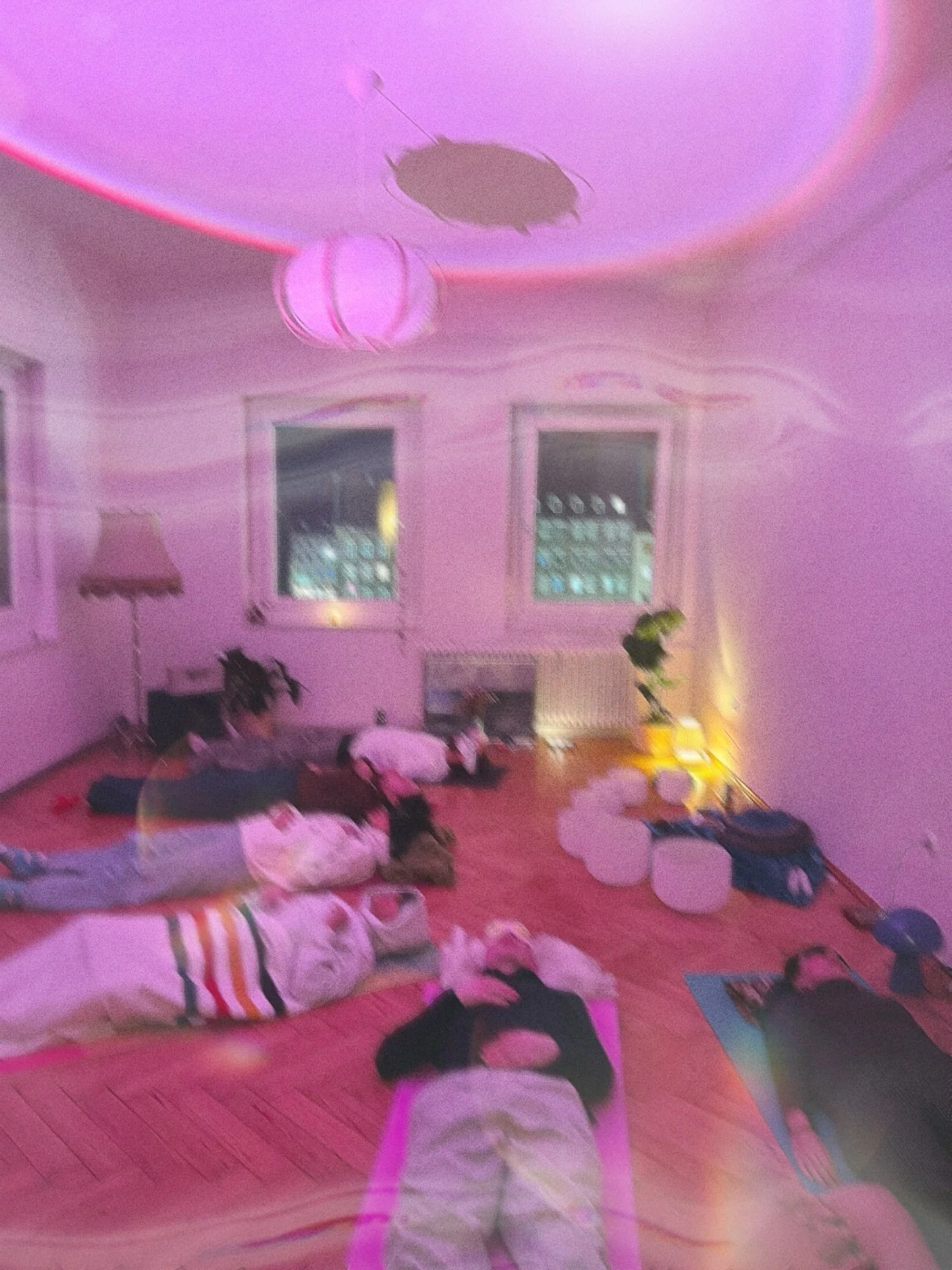Last week was special. 🌈 

Be Here Now @studio.haum 

A night of inner connection.

breath, vibration, stillness and depth.

Moving gently beyond the noise of the mind.
Into the body. Into feeling. Into that quiet inner knowing that doesn&rsquo;t ne