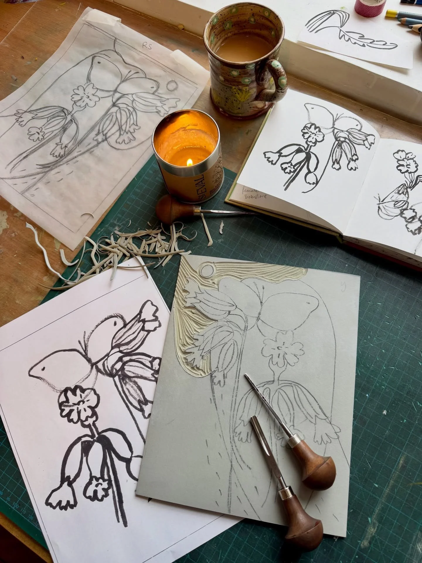 First day back in the studio, feeling cosy. This linocut looks forward to Spring and early Cowslips. 
They say there may be snow ❄️ I hope to draw the snowy landscape again this year. Hello to you all.
#lunanorthartist #devonartist #printmaker #linoc