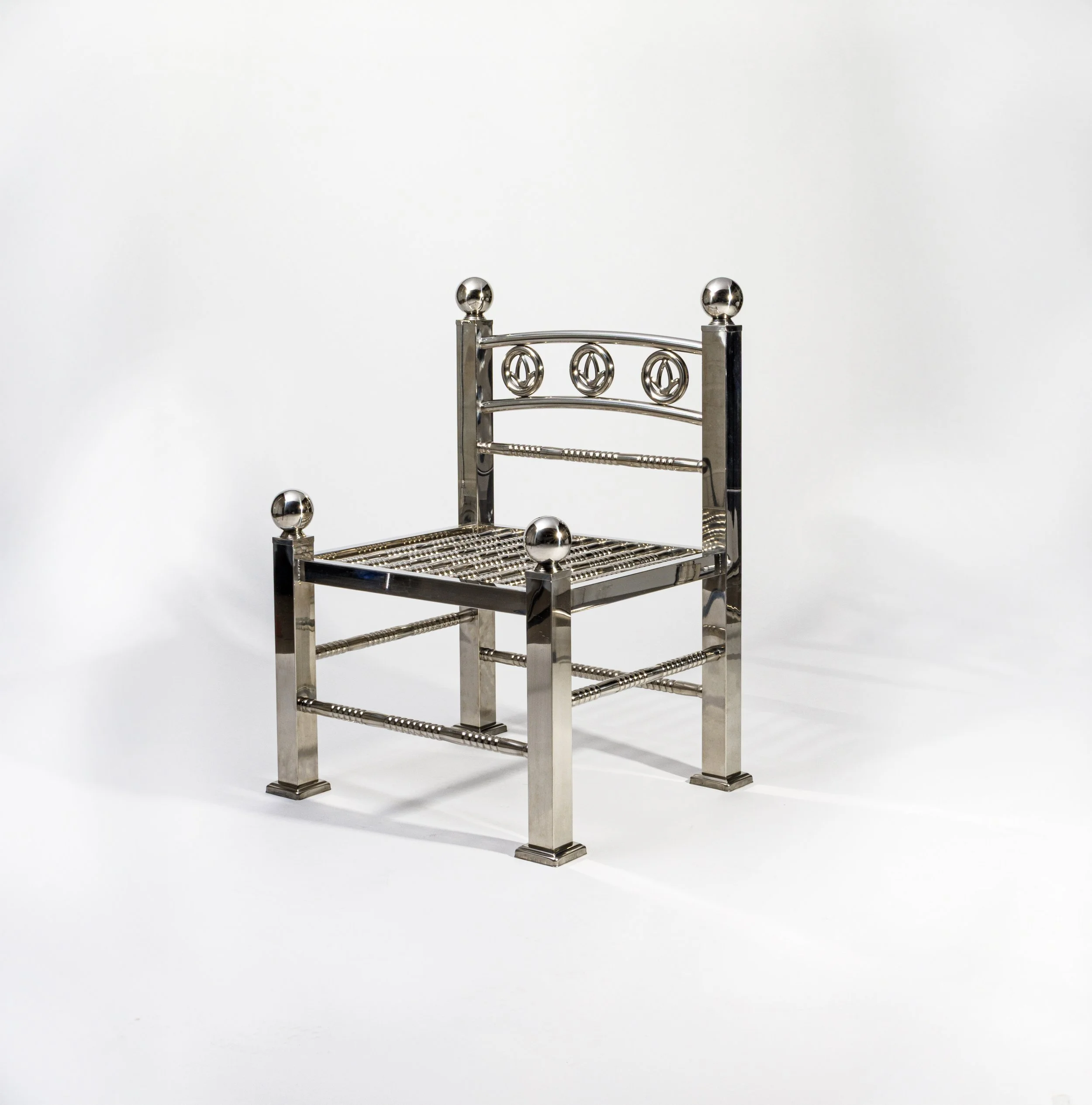 HANSEUNGMIN_WHITEPICKETCHAIR_STUDIO-006-Photo Credit Gene Han.jpg