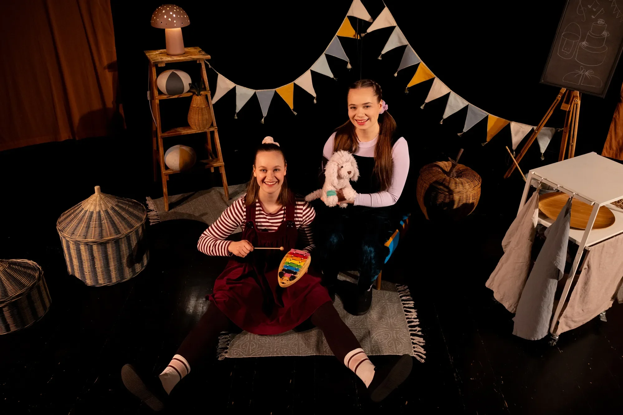 Teatteri Mukamas: Juhlapäivä, 2026, Kuva: Patrick Stycz