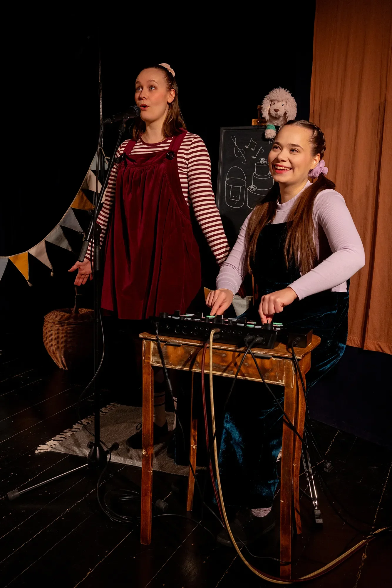 Teatteri Mukamas: Juhlapäivä, 2026, Kuva: Patrick Stycz