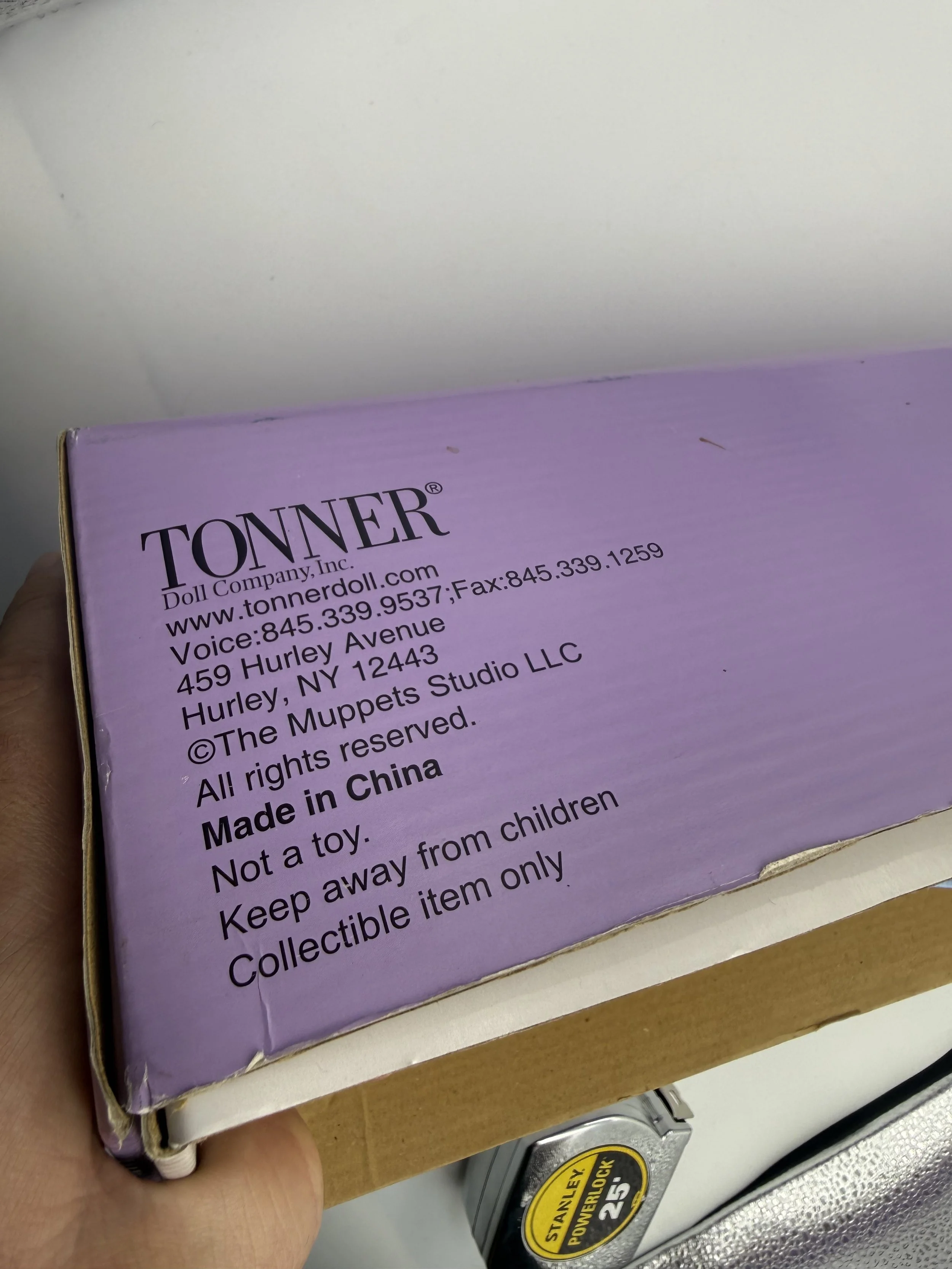 Tonner label on the end of the box