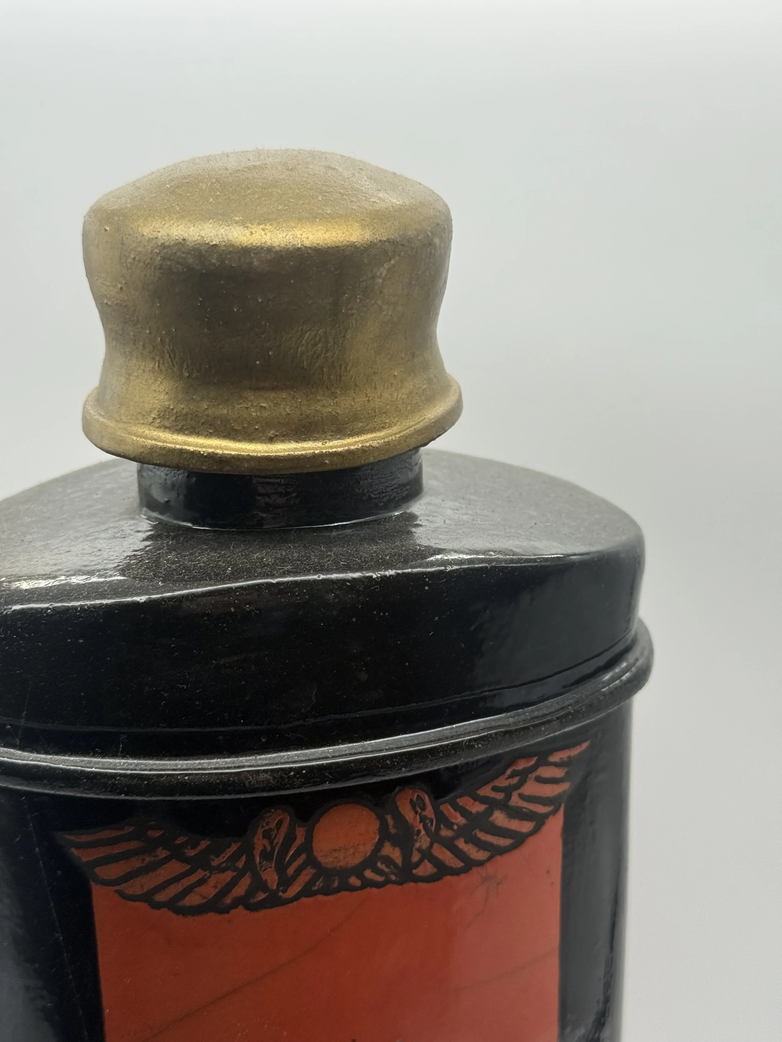 Gold cap on the Karen Shapiro Egyptian Bouquet Talc
