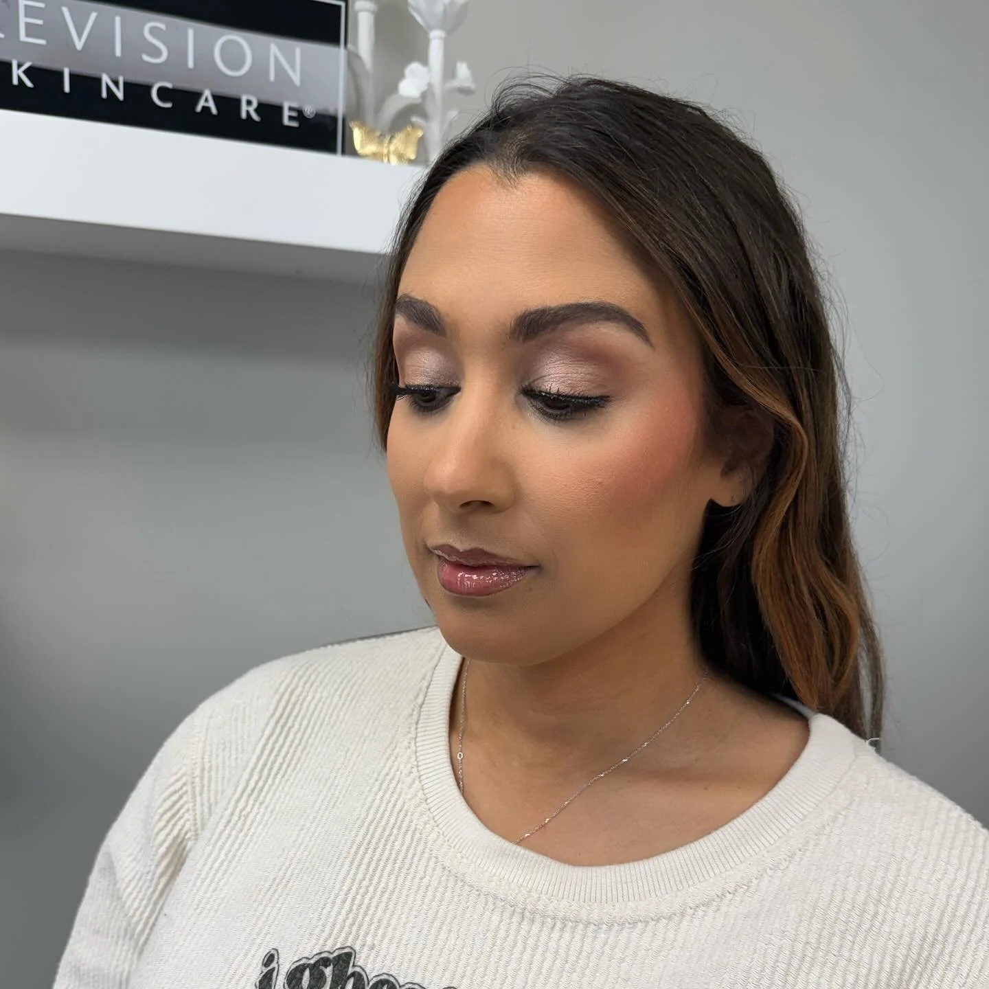 Pregnancy glow, with a touch of glam 💄✨

#makeupartist #makeup #maternityphotoshoot #maternitymakeup #diorforeverfoundation #lanc&ocirc;me #charlottetilburymakeup