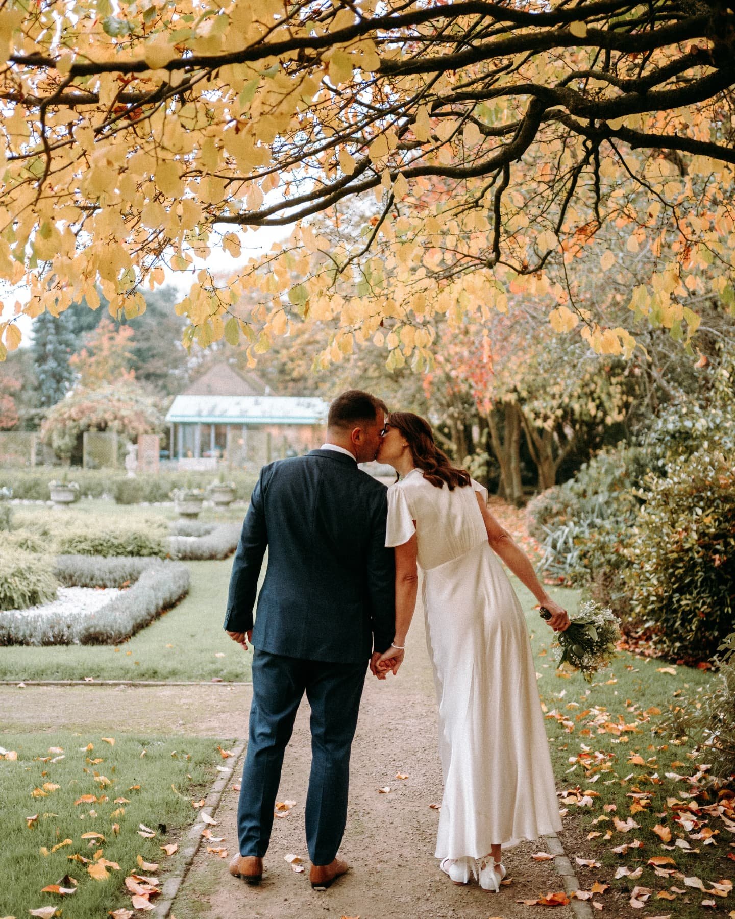 ✨ S &amp; J ✨

Such a stunning, intimate autumnal wedding in Sunbury-on-Thames last week!
