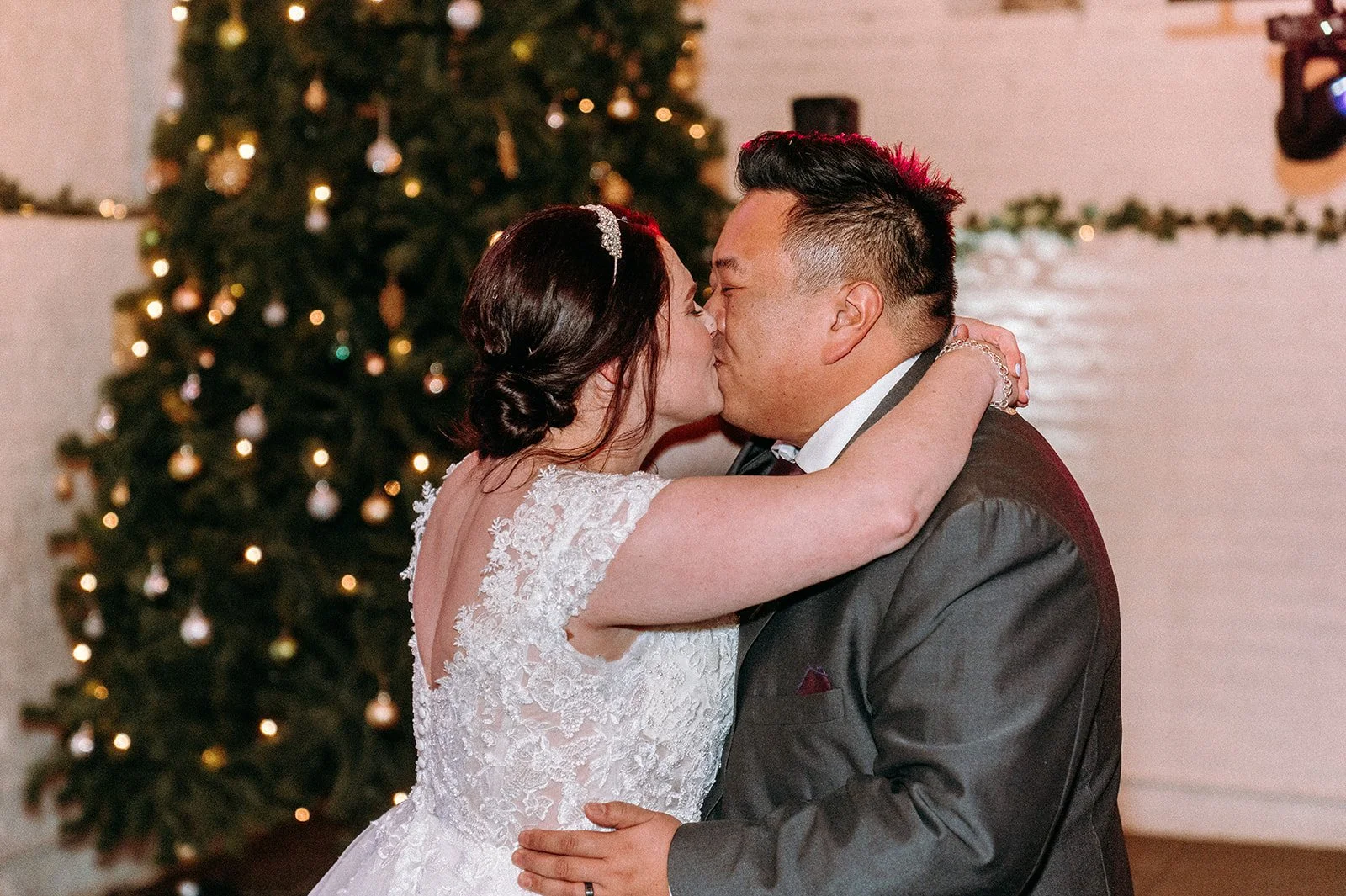 Joanne & Andrew_Preview-46.jpg