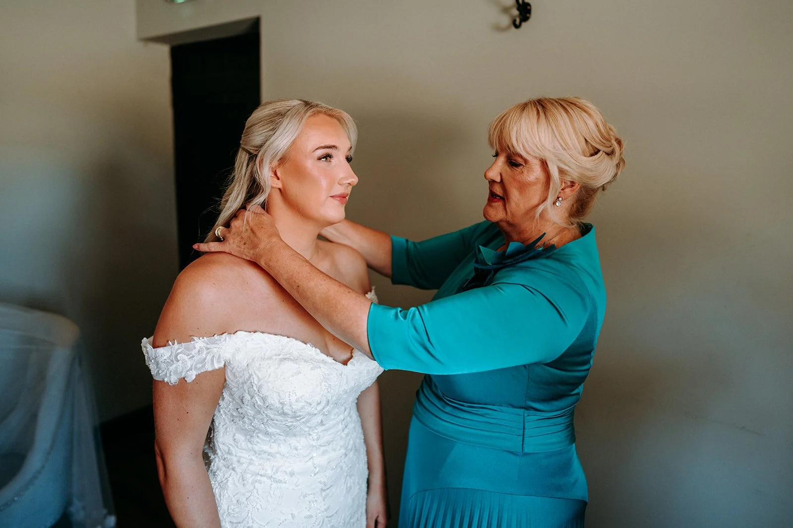 Becca & Max - First Look-37.jpg